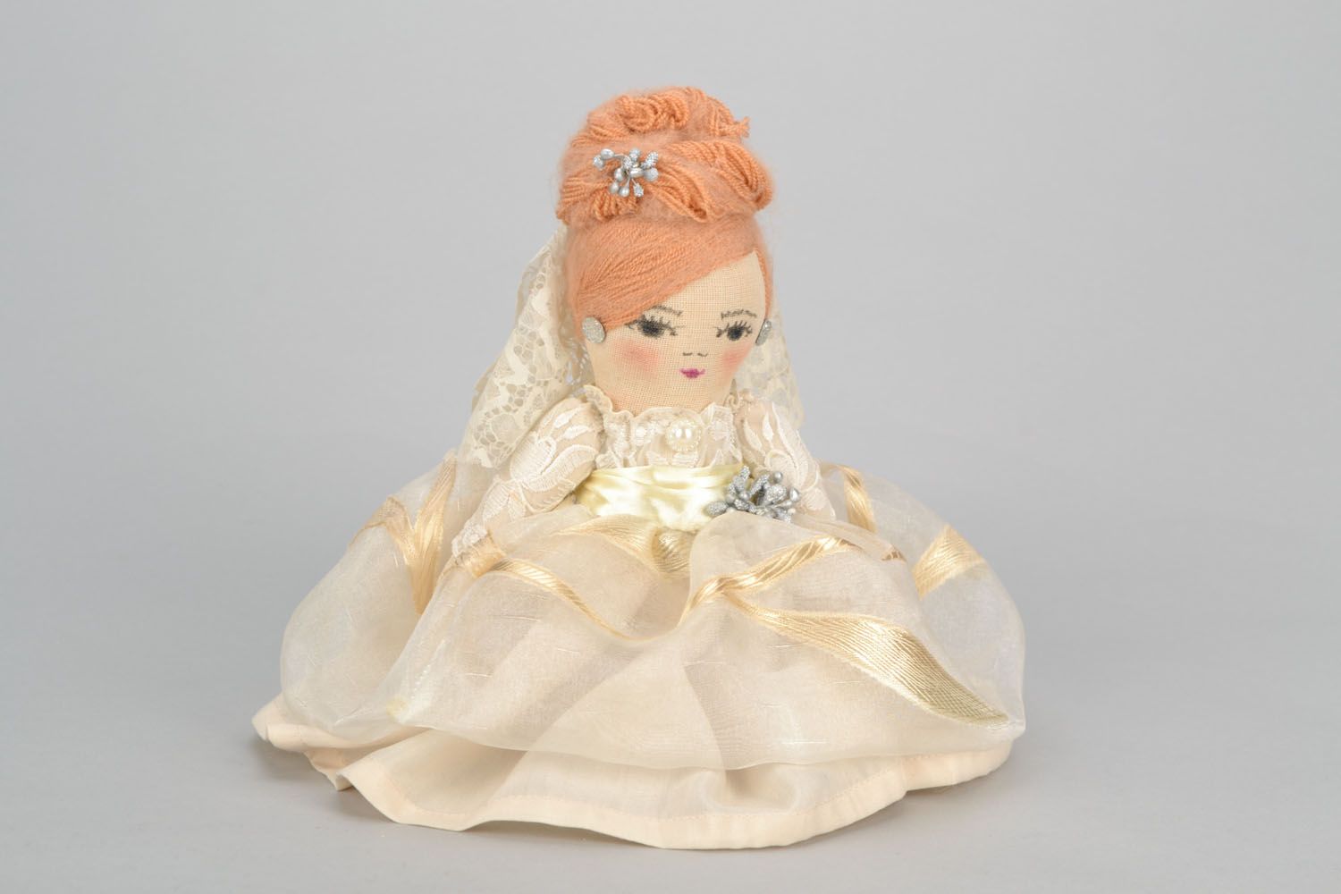 Мягкая интерьерная кукла Невеста фото 1