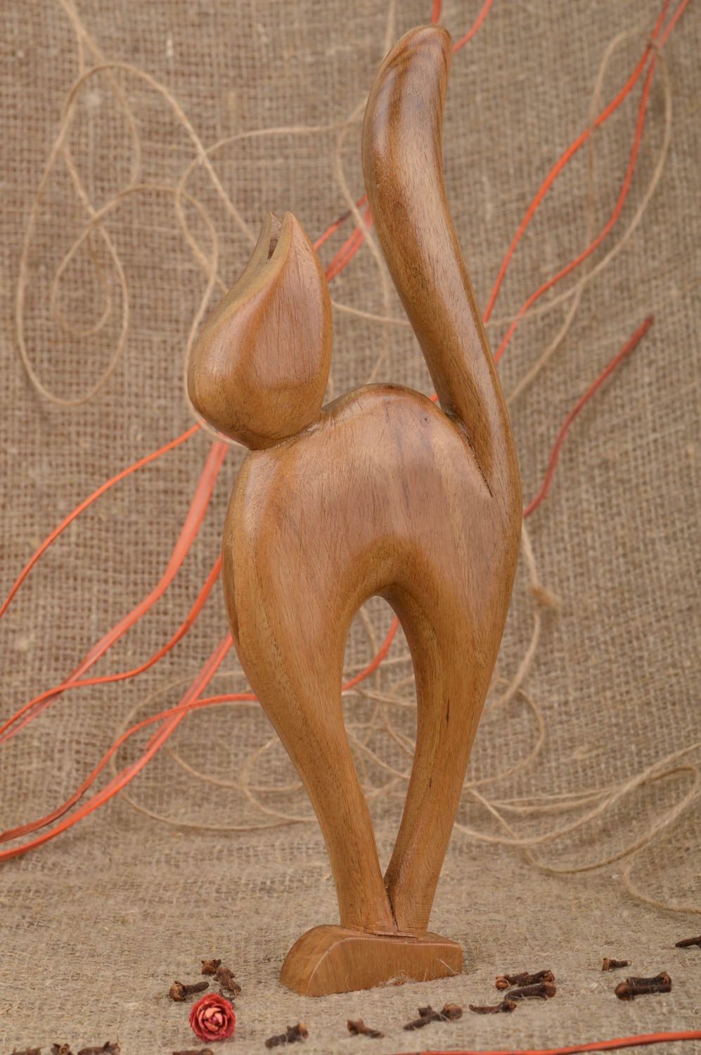 Figura de madera tallada hecha a mano objeto decorativo regalo original foto 1