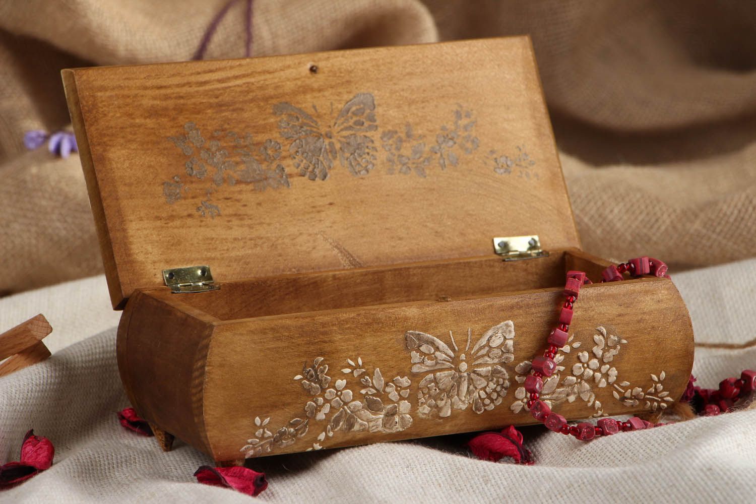 Wooden box for needlework photo 2