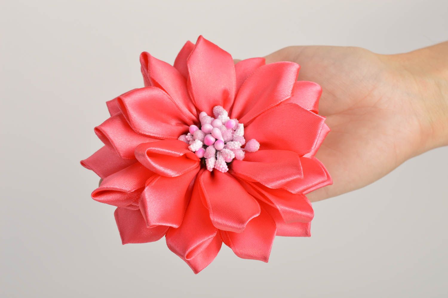 Gancho con flor artesanal rosa complemento para peinados regalo original foto 2