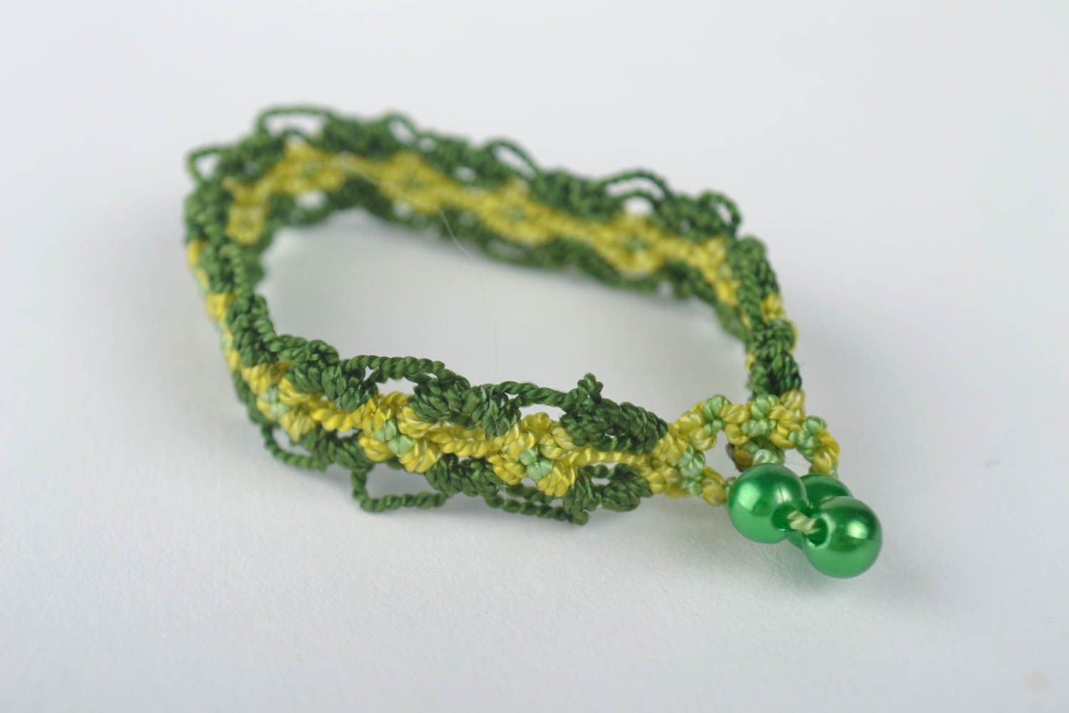 Bracelet vert Bijou fait main tressé en fils synthétiques macramé Cadeau femme photo 2