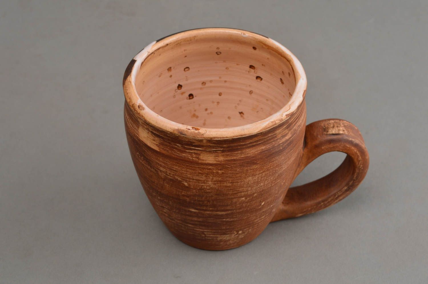 Taza cerámica grande marrón hecha a mano de arcilla roja 200 ml artesanal foto 3