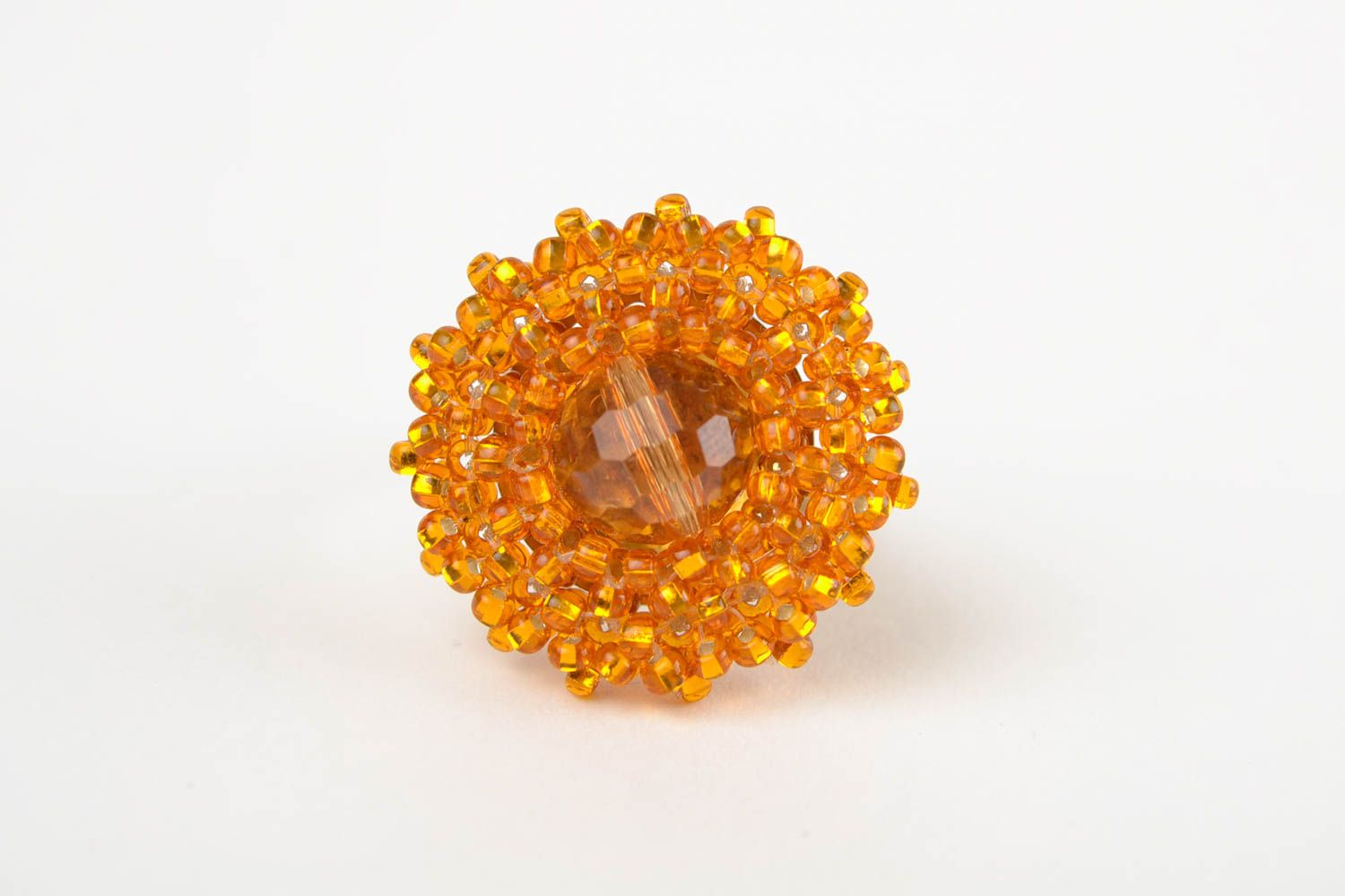 Bague perles de rocaille Bijou fait main Cadeau original jaune tissée grande photo 2