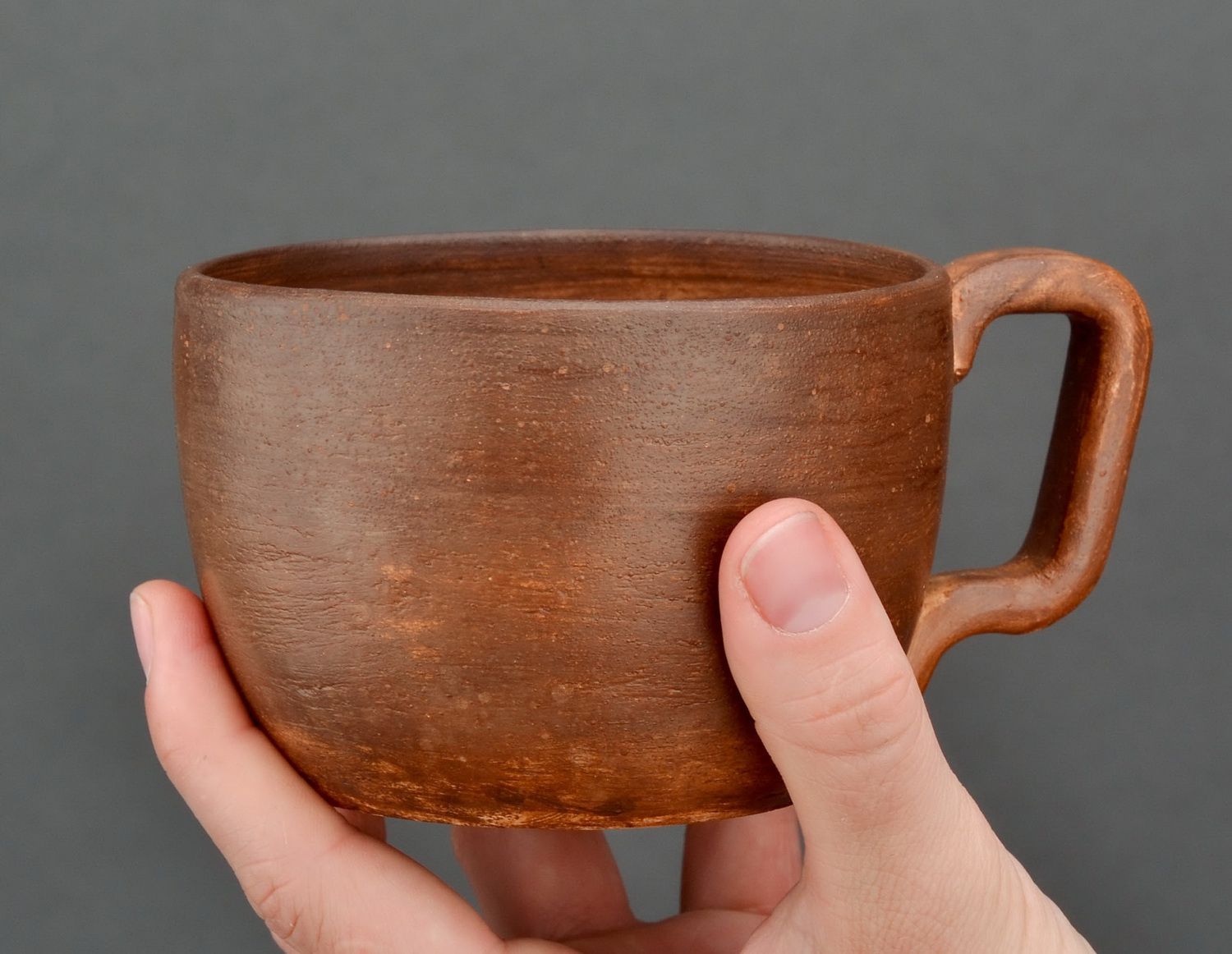 Tazza in ceramica decorativa fatta a mano calice in argilla utensili da cucina
 foto 6