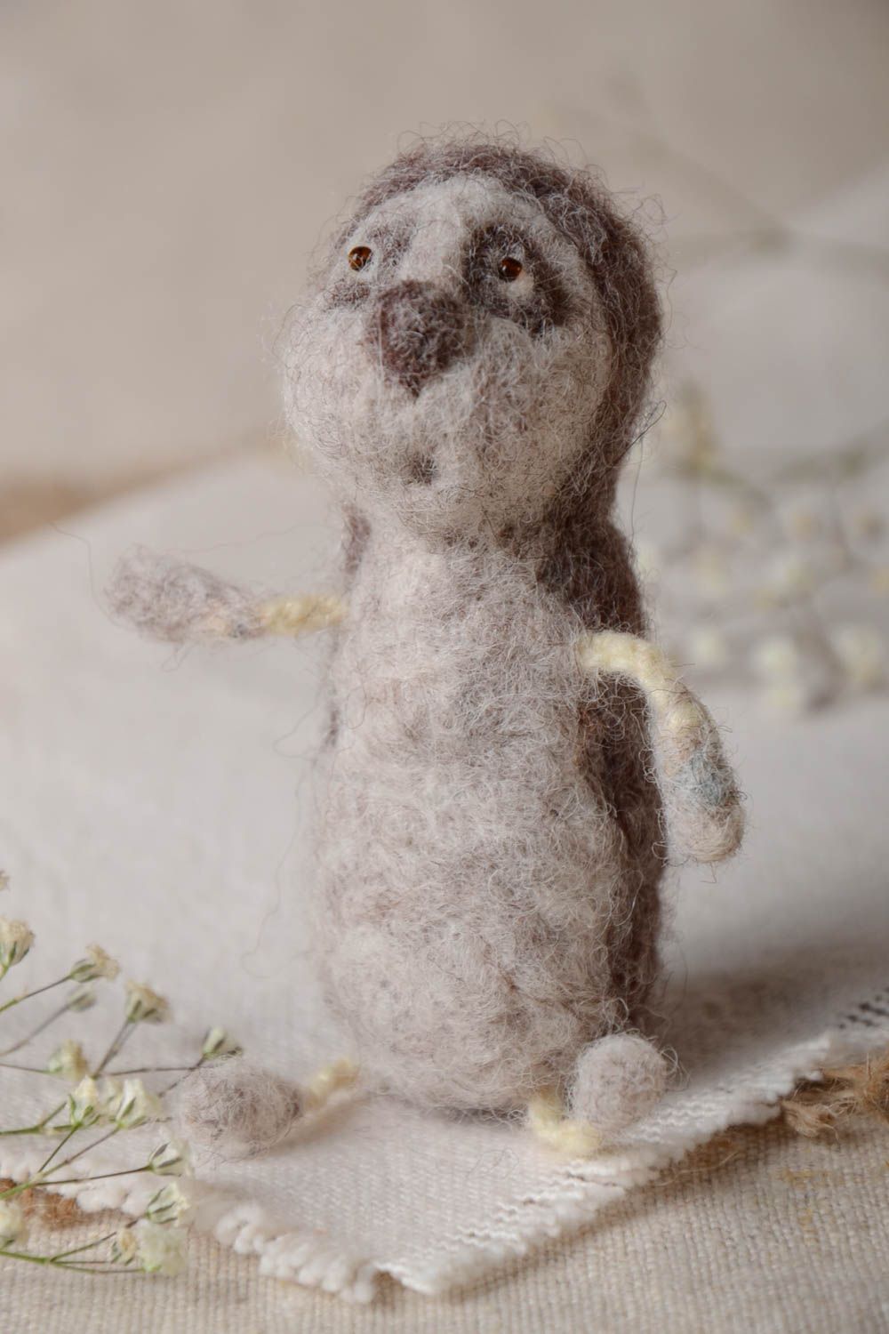 Jouet hérisson Peluche faite main en laine feutrée petite Cadeau pour enfant photo 1