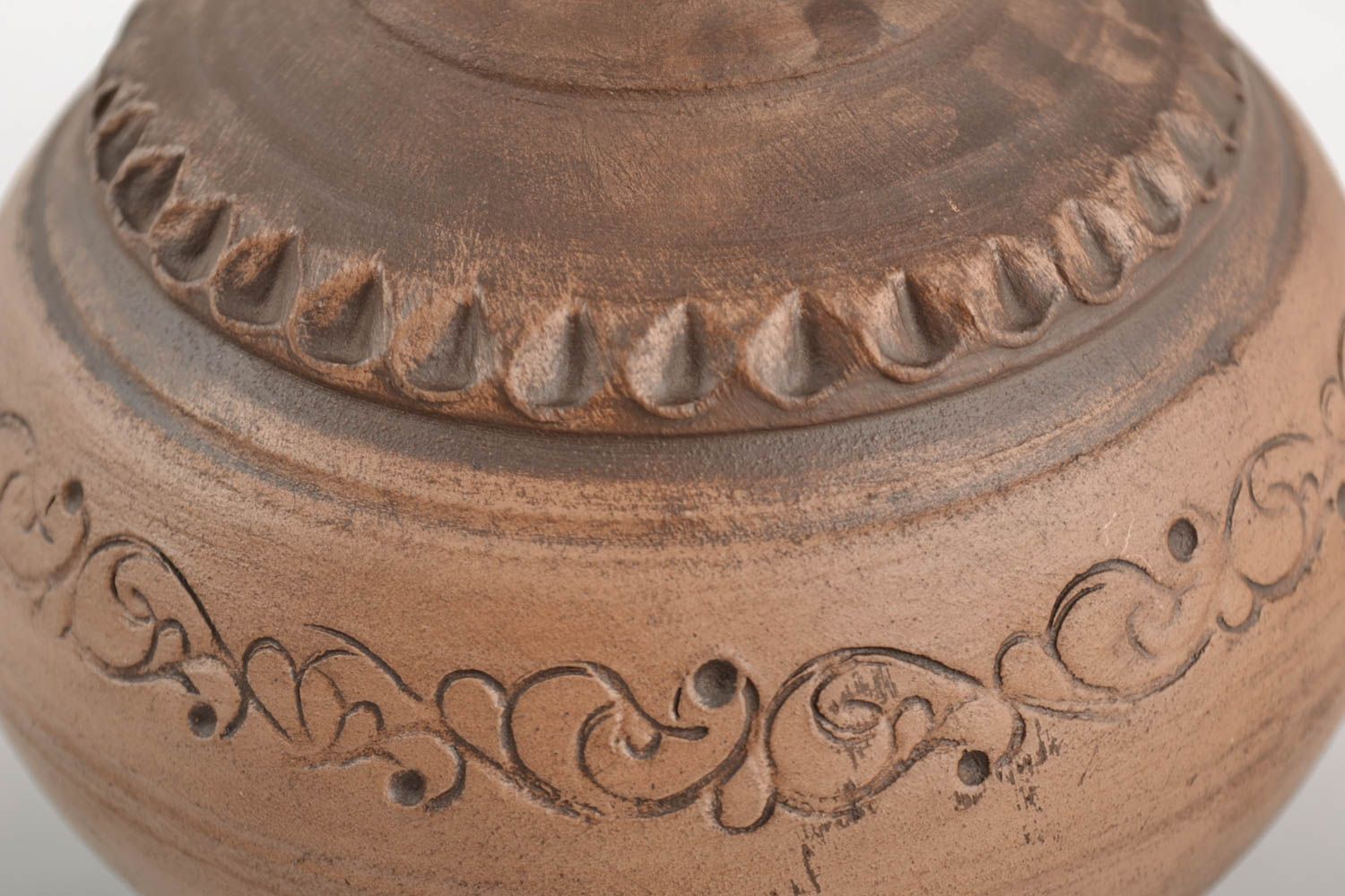 Runder origineller Keramik Krug handgetöpfert ohne Henkel 250 ml aus weißem Ton foto 4