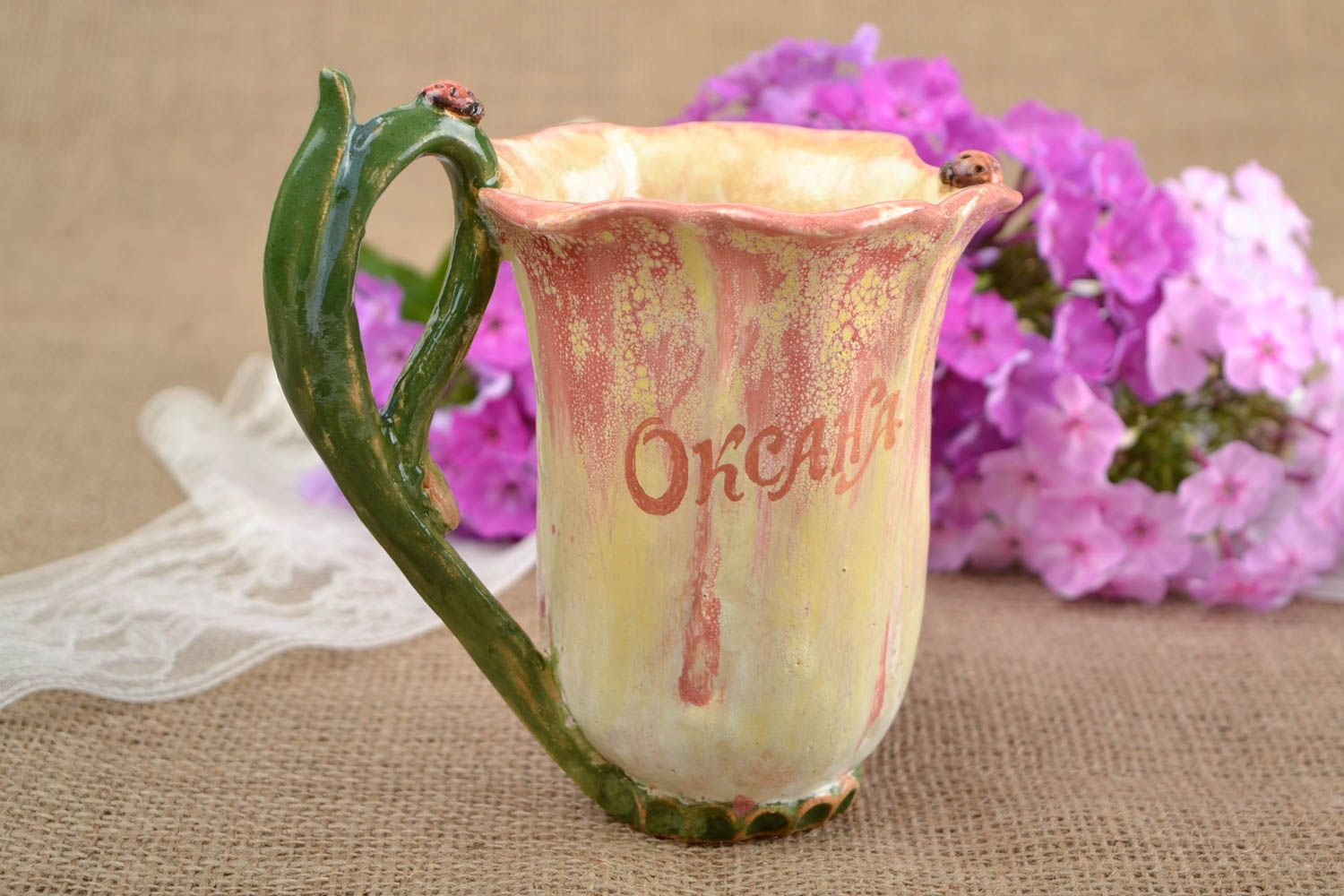 14 oz giant tall clay cup in the shape of a yellow tulip with handle can be personalized 0,93 lb photo 1