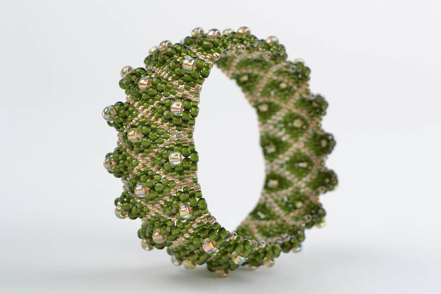 Bracelet large Bijou fait main vert tissé en perles de rocaille Cadeau femme photo 3