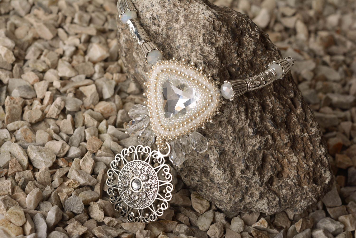 Parure de bijoux en perles de rocaille faits main boucles et collier Hiver photo 3