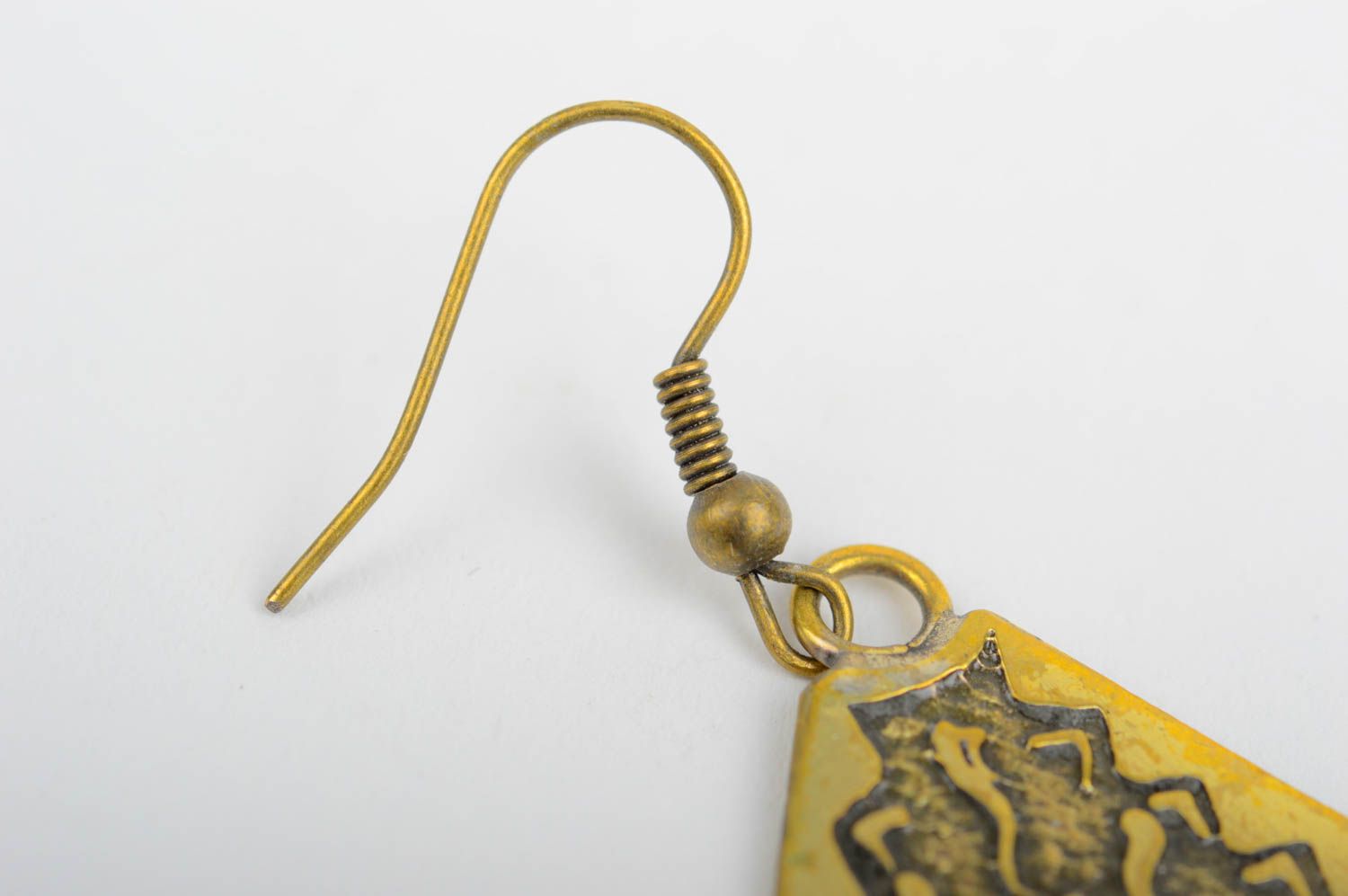 Pendientes de metal artesanales aretes originales de latón accesorio de mujer foto 5