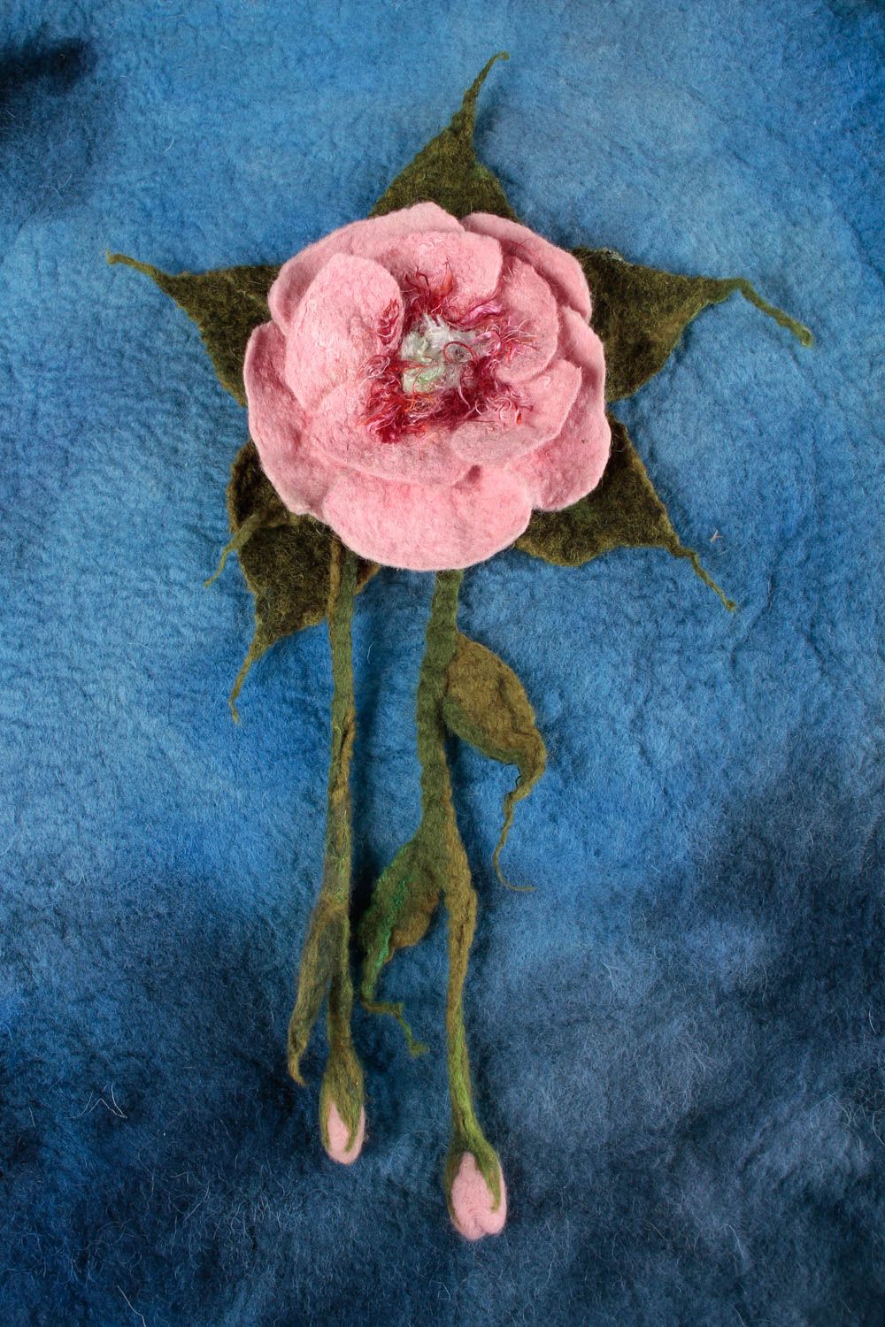 Broche de fieltro bisutería artesanal accesorio de moda flor rosada bonita foto 1