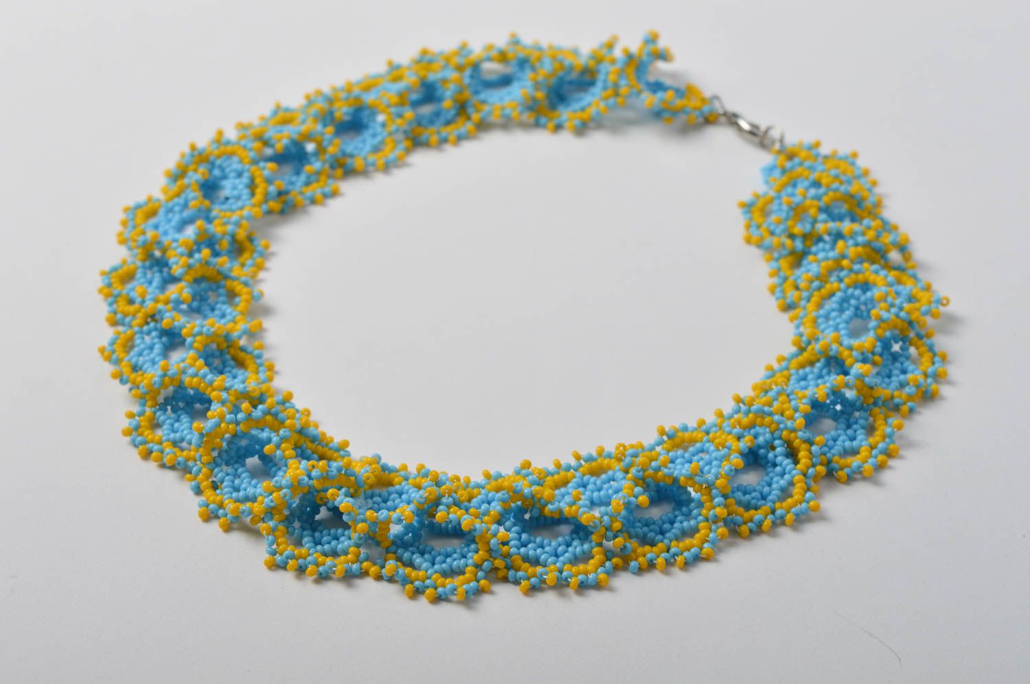 Колье из бисера украшение ручной работы ожерелье из бисера желто-голубое фото 3
