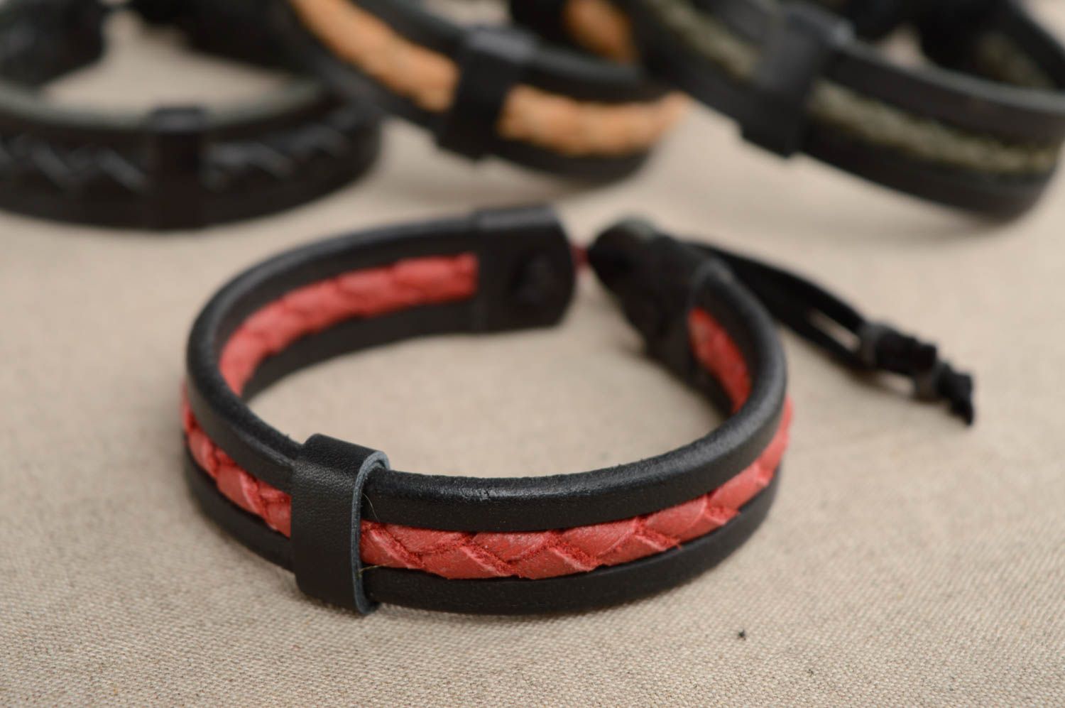 Black and red woven leather bracelet photo 5