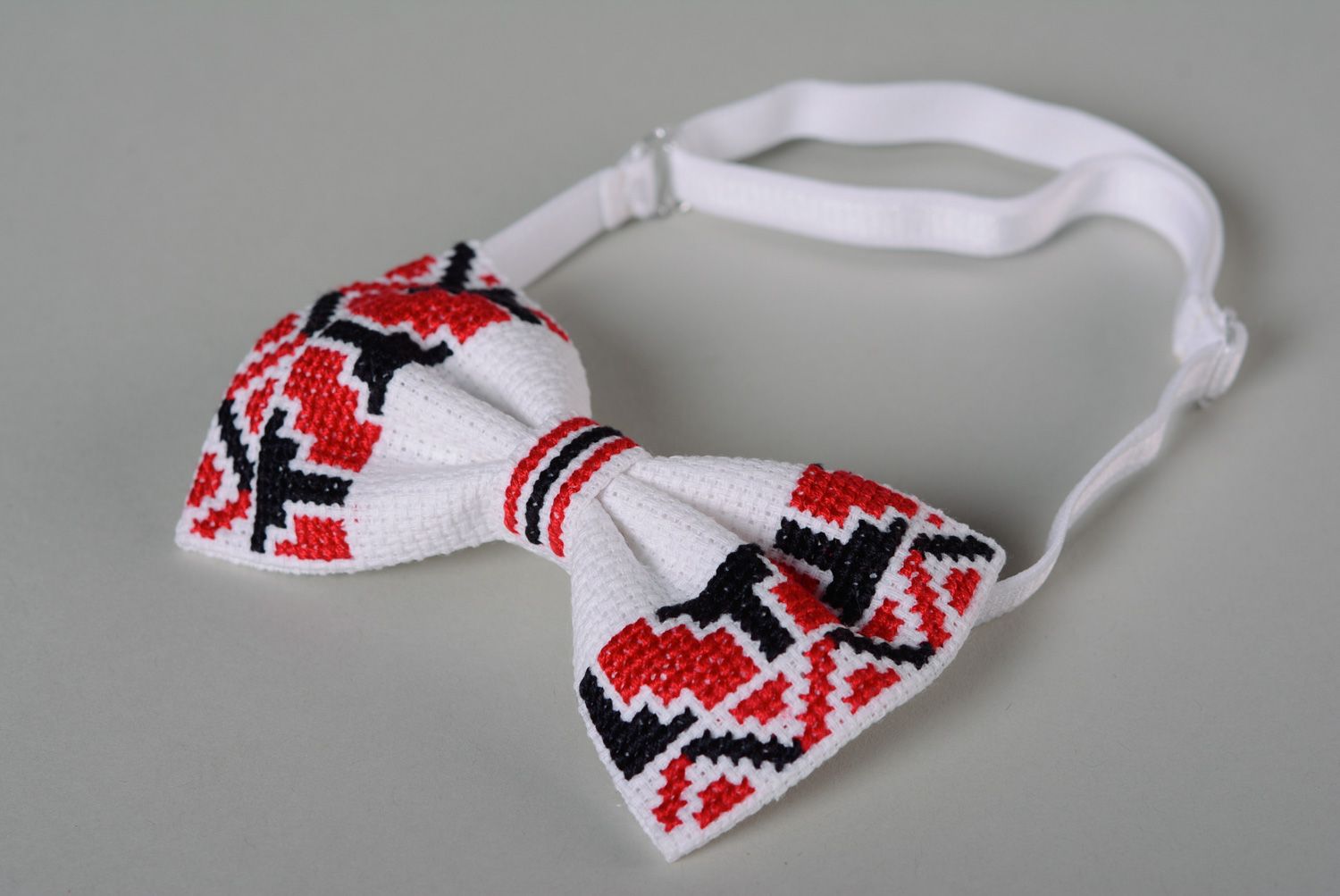 Handmade designer bow tie with cross stitch embroidery photo 2