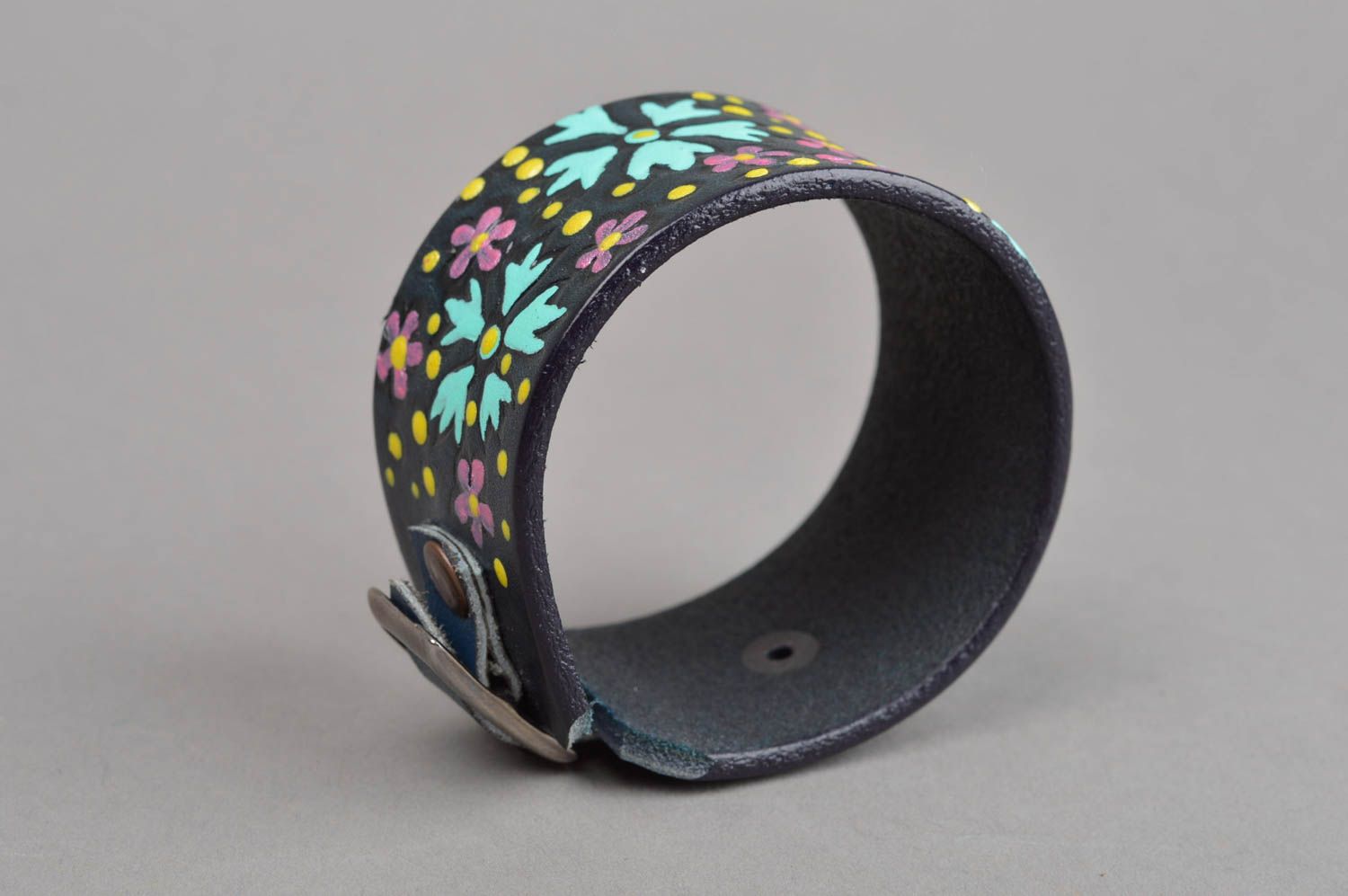 Bracelet cuir naturel Bijou fait main noir motif floral Accessoire femme photo 3