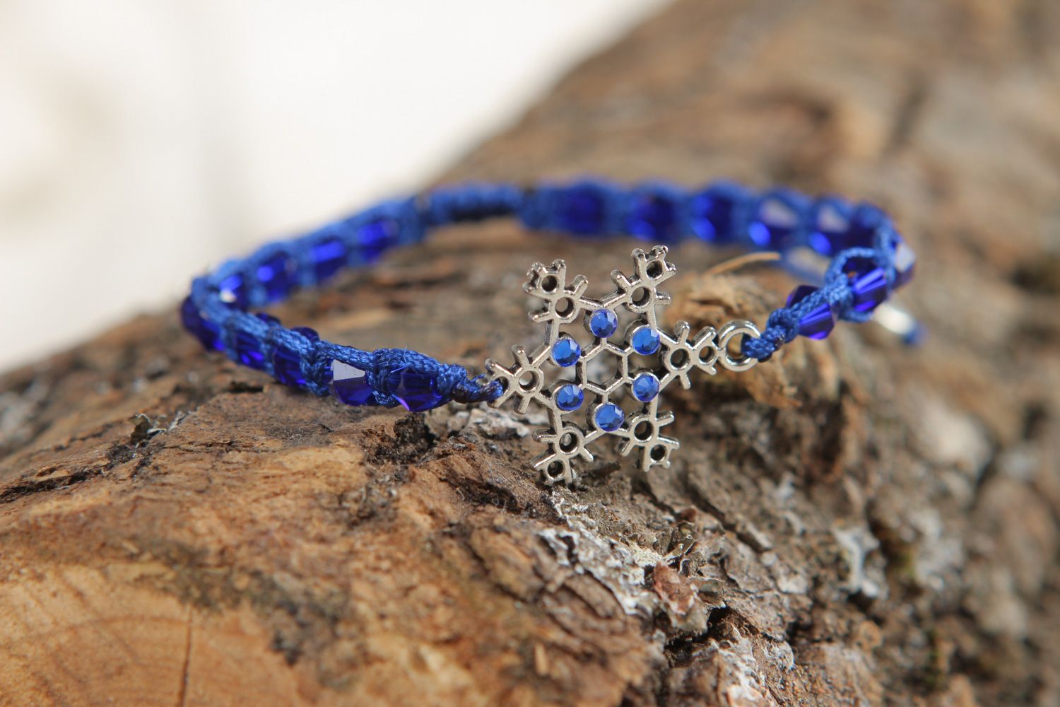 Bracelet tressé en lacet avec perles de cristal fait main bleu Flocon de neige photo 4