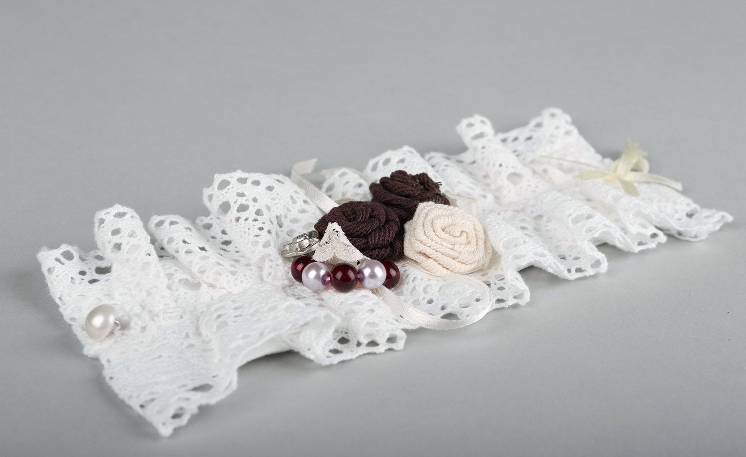 Lace cuff bracelet with roses photo 2