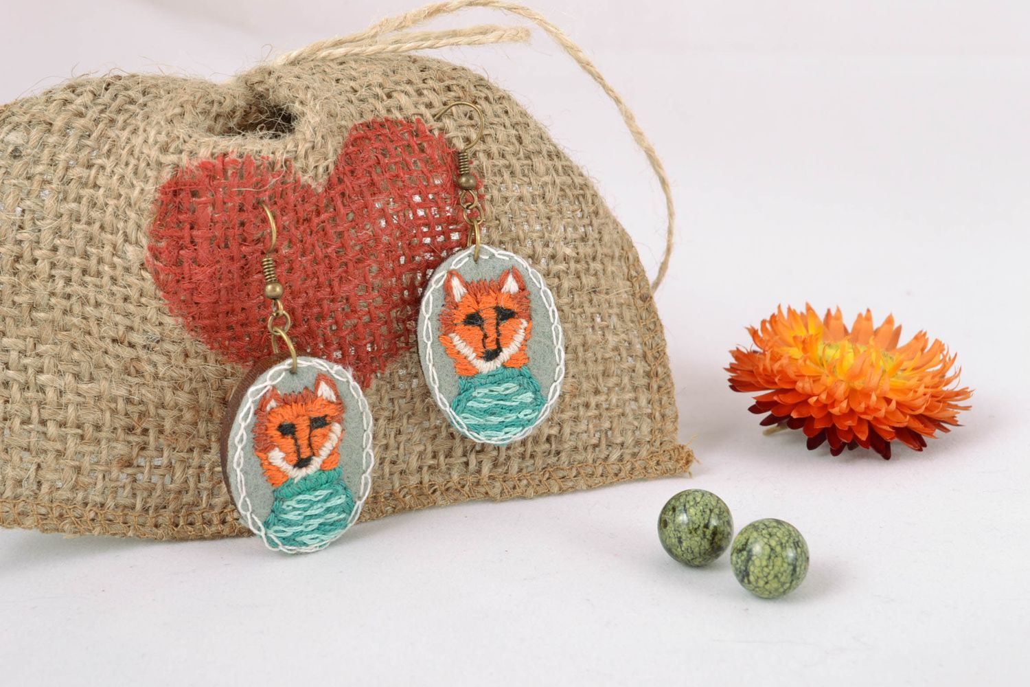 Wooden and felt earrings with satin stitch embroidery Foxes photo 1