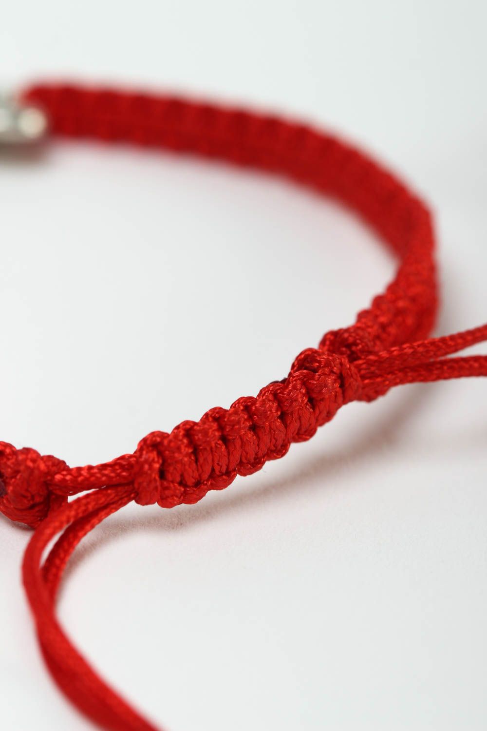 Плетеный браслет ручной работы браслет из ниток красный оригинальный браслет фото 4