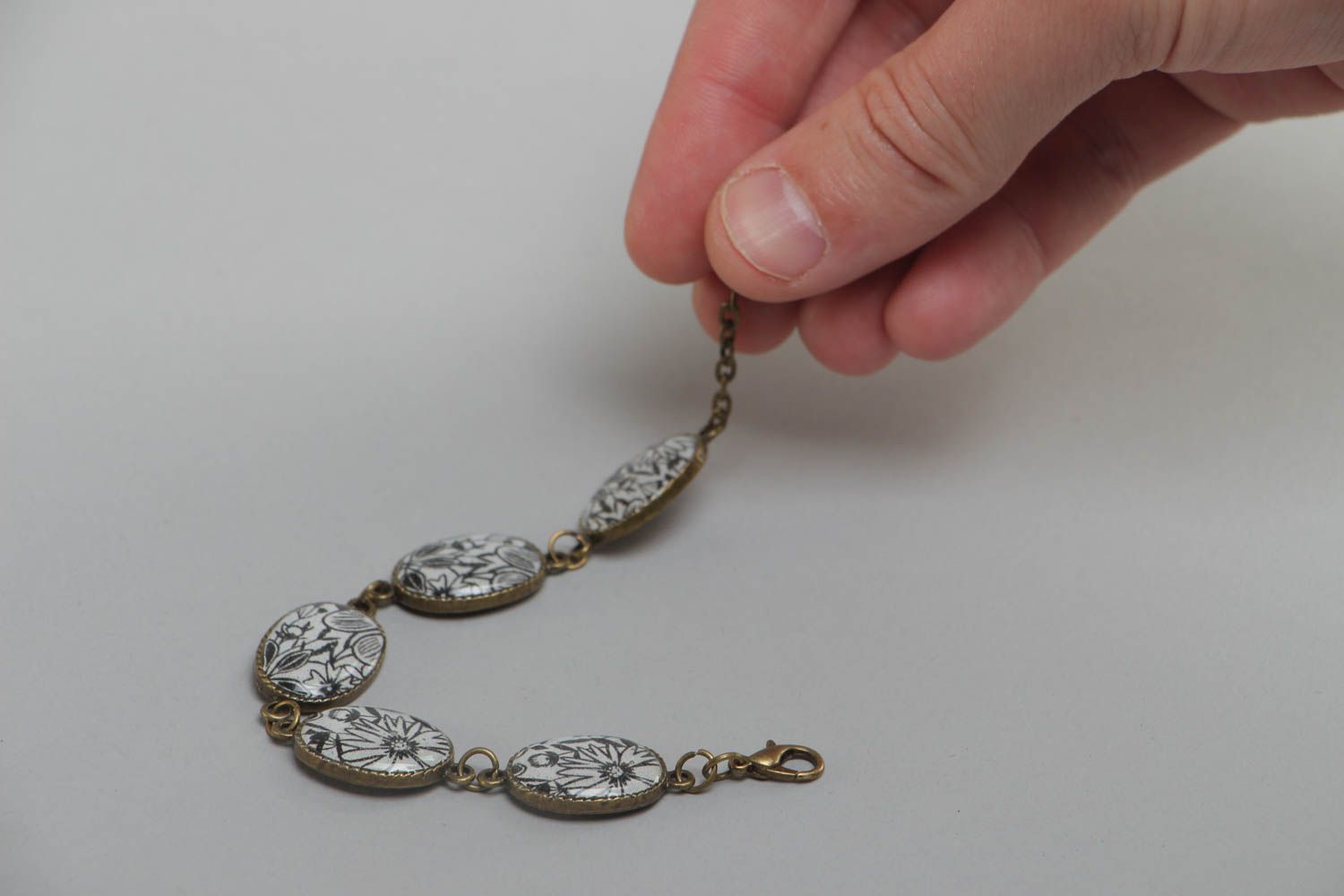 Красивый и оригинальный браслет из стекловидной глазури ручной работы на цепочке фото 5