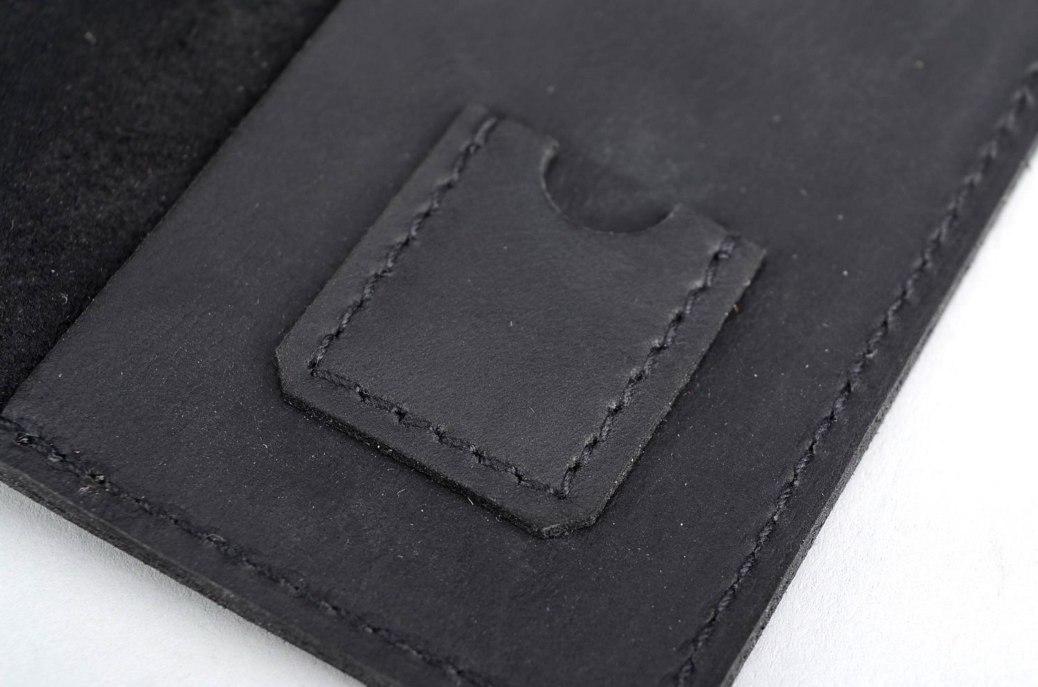 Porte-passeport en cuir noir photo 4