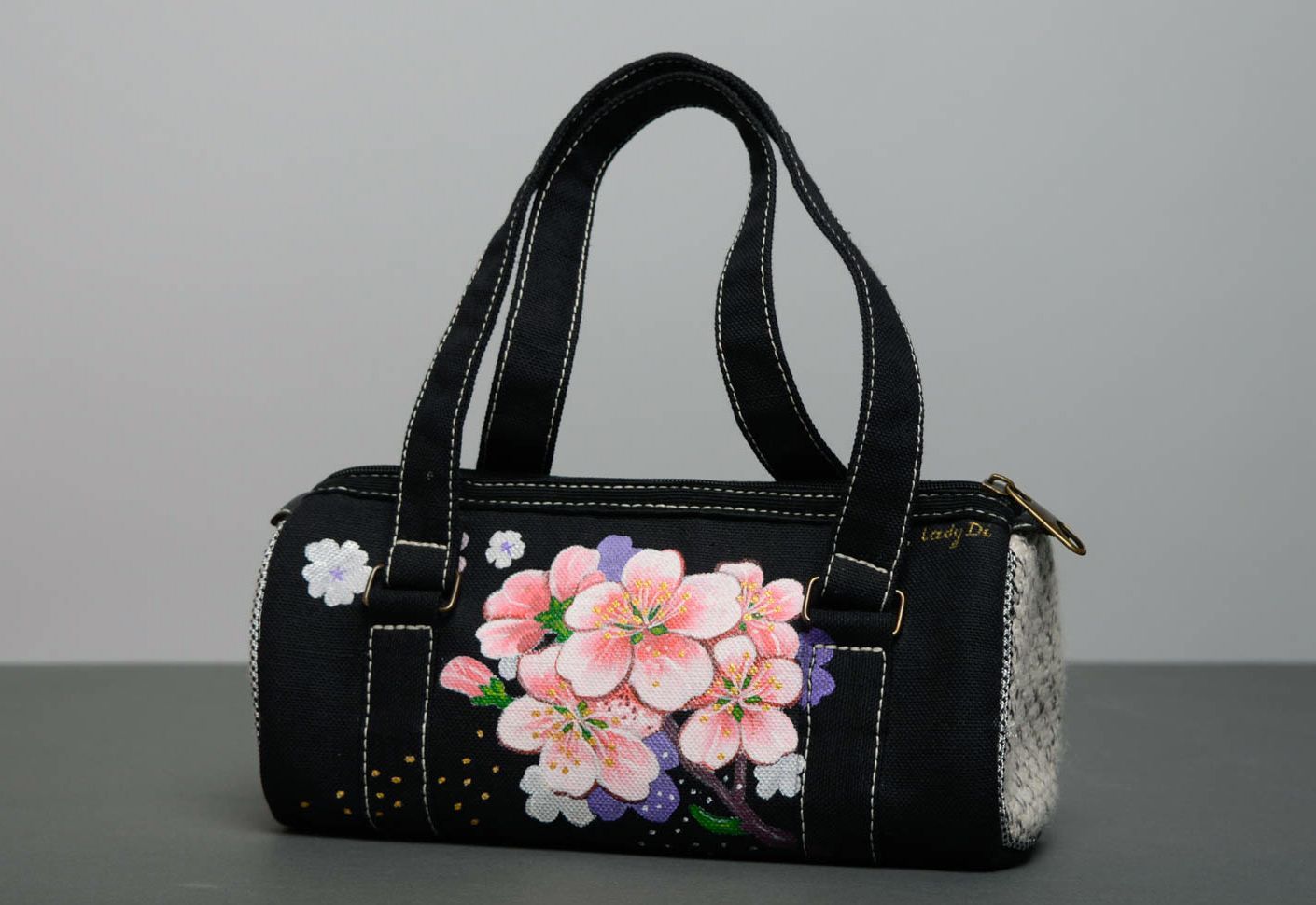 Beautiful handmade handbag photo 1