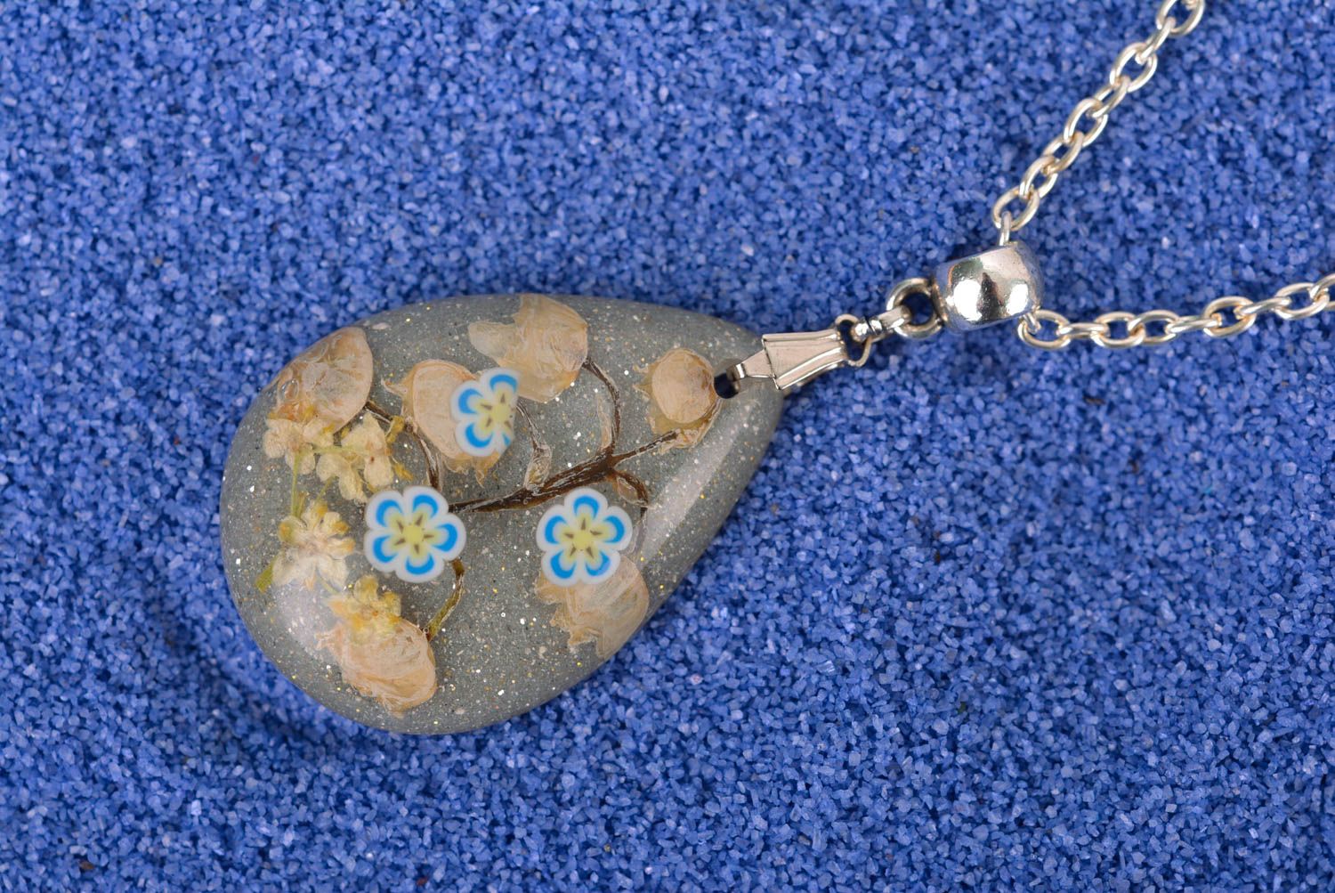 Beautiful handmade epoxy pendant metal necklace with real flowers gifts for her photo 1