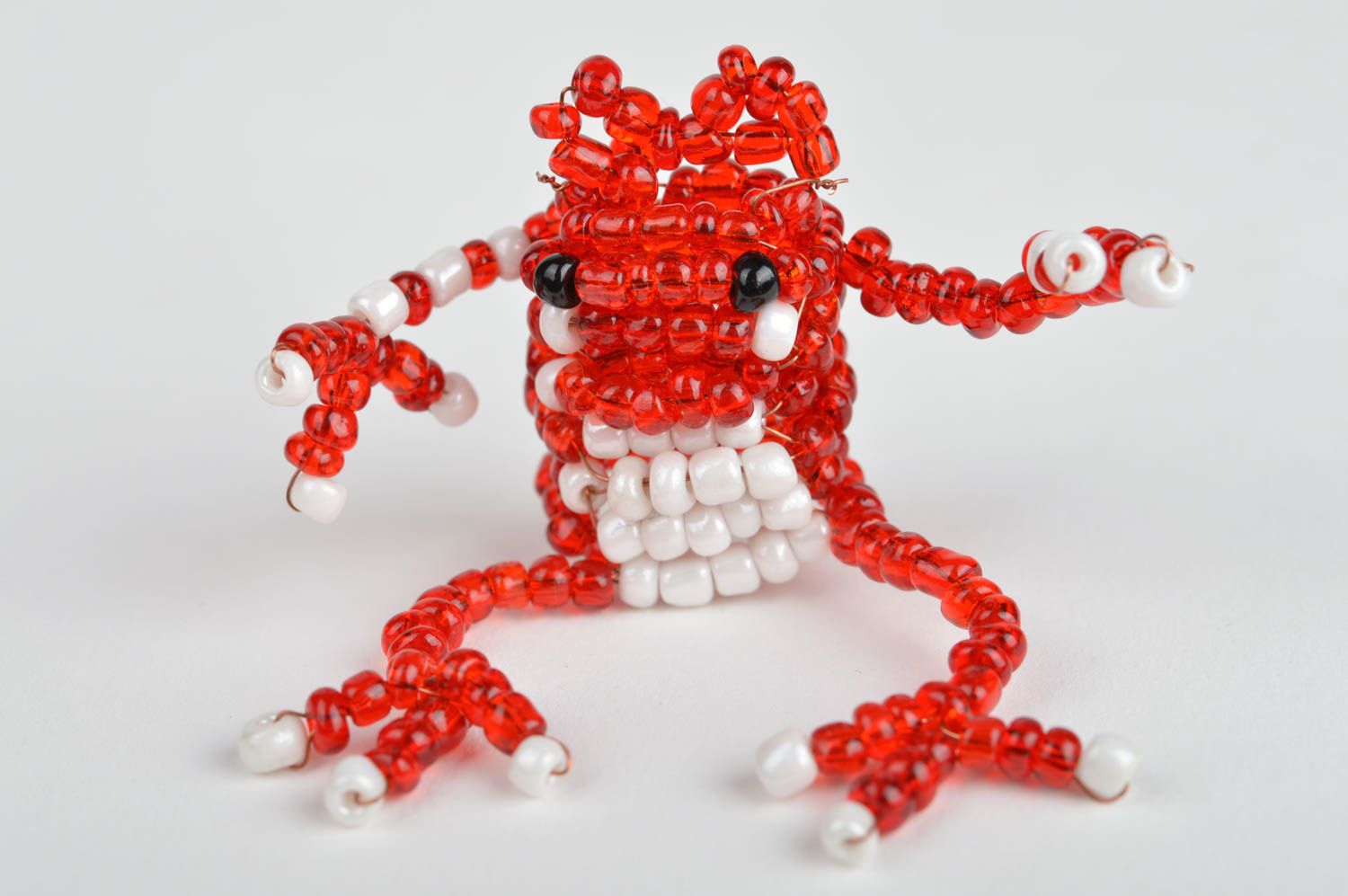 Handmade funny toy for finger woven of beads red frog for doll theater photo 2