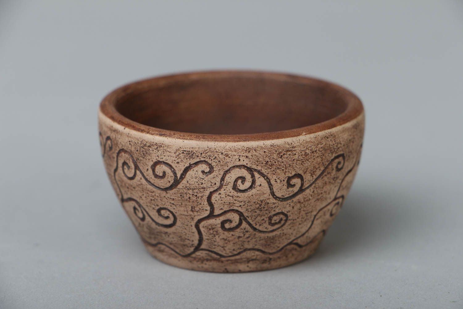 Small ceramic bowl photo 1