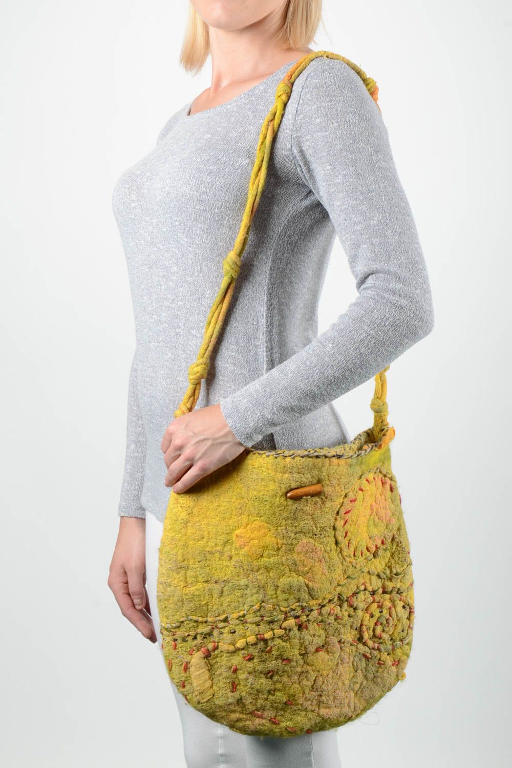 Сумка из шерсти сумка ручной работы женская валяная сумка через плече желтая фото 1