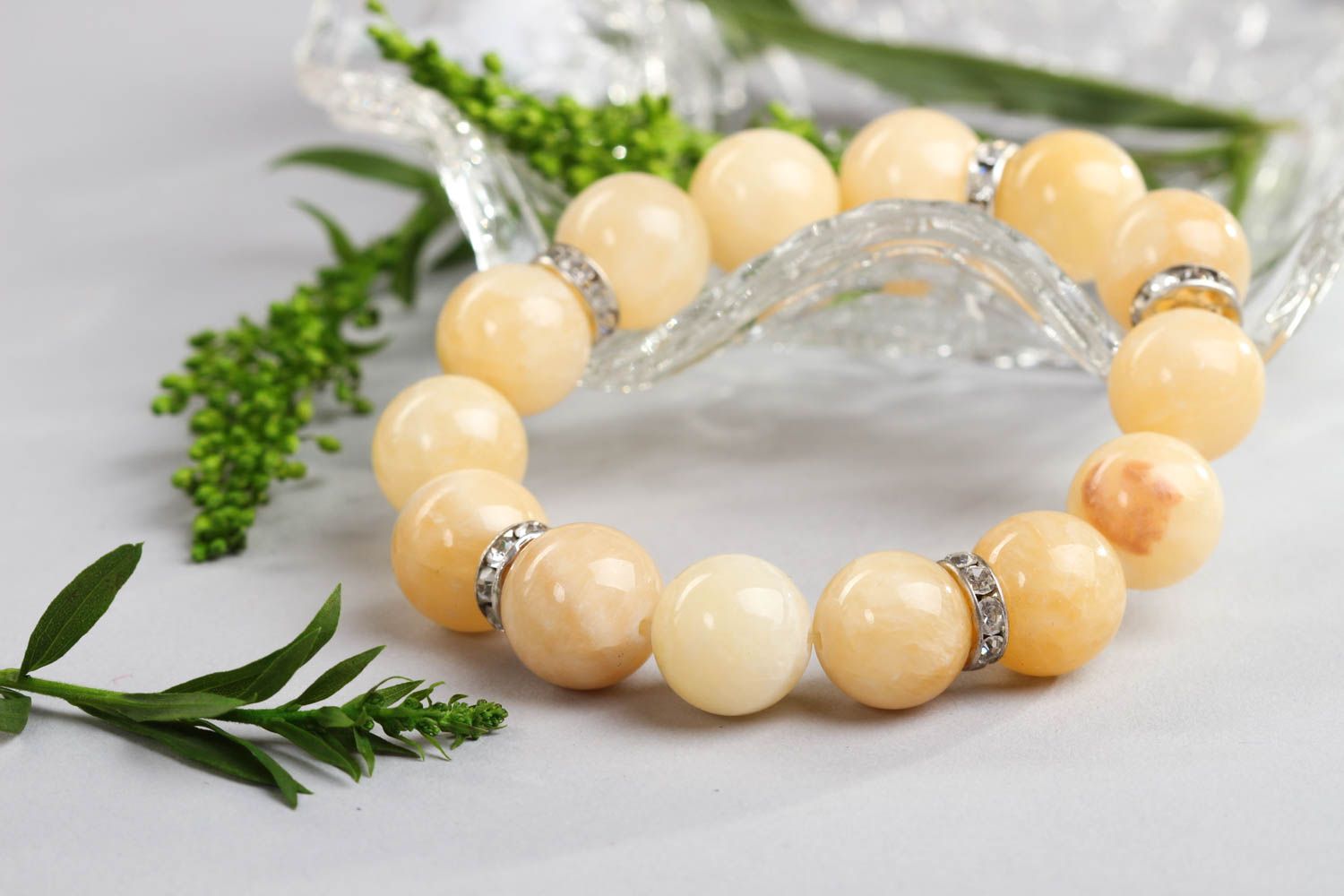 Bracelet pierres naturelles Bijou fait main jaune pastel Accessoire femme photo 1