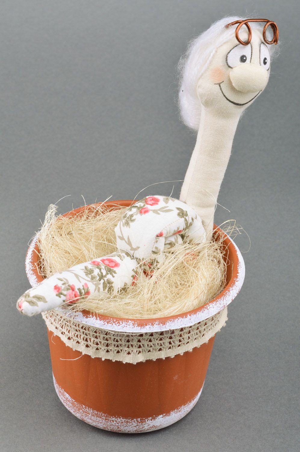 Jouet mou en tissu de coton original fait main Serpent blanc dans un pot photo 5