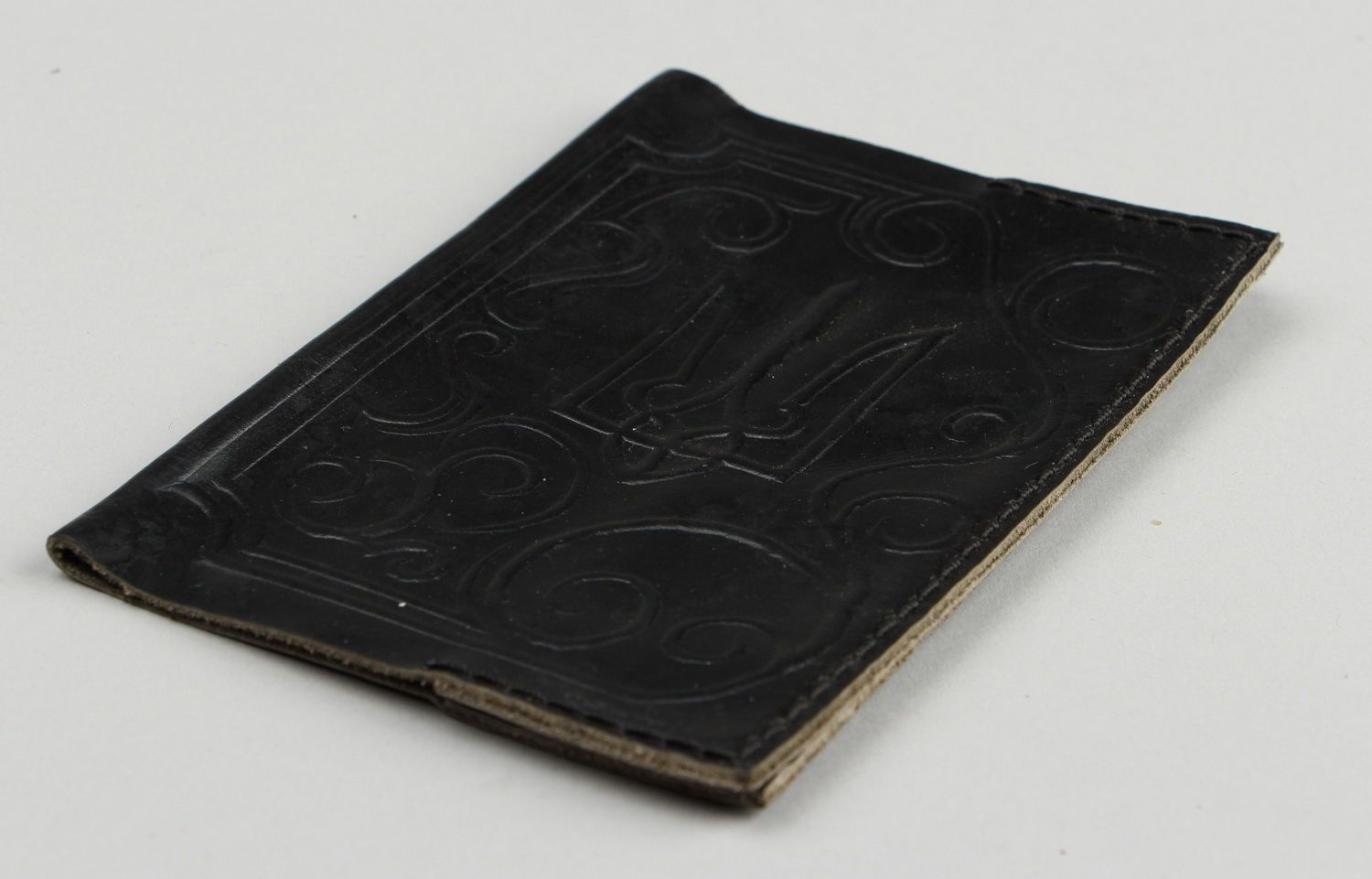 Leather cover for passport photo 3