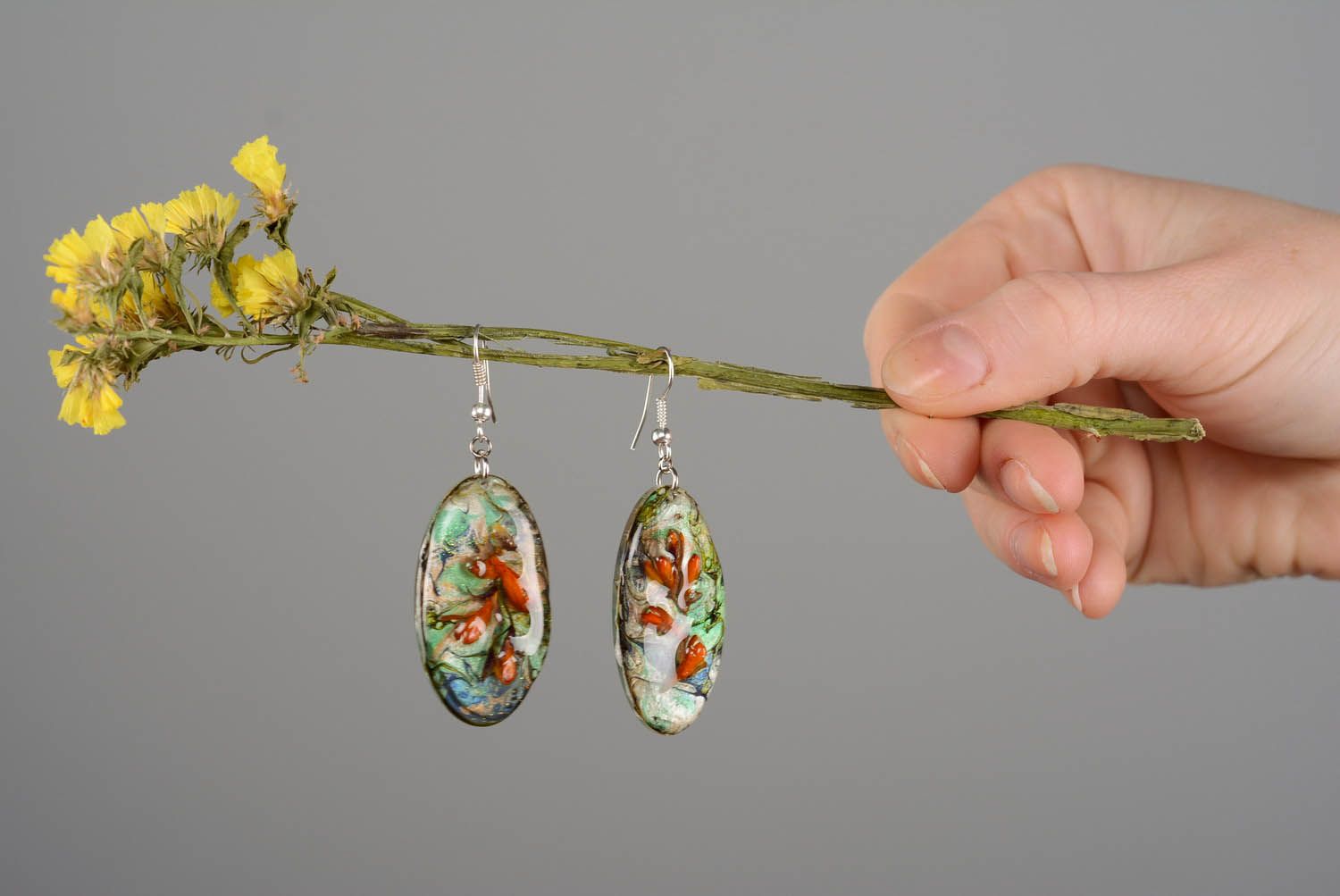 Lange ovale Ohrringe mit Strohblumen Malachit-Gladiole foto 2