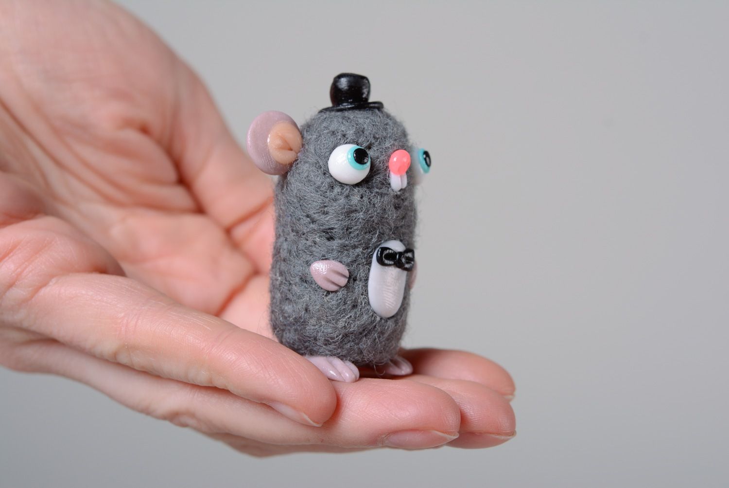 Handmade felted wool figurine of mouse photo 5