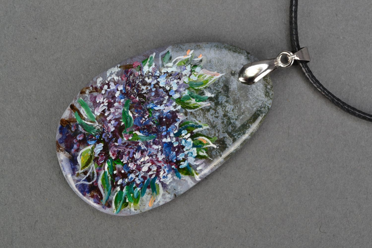 Agate neck pendant with painting Lilac photo 3