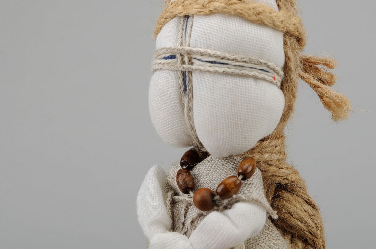 Bambola di stoffa fatta a mano amuleto talismano giocattolo etnico slavo
 foto 5