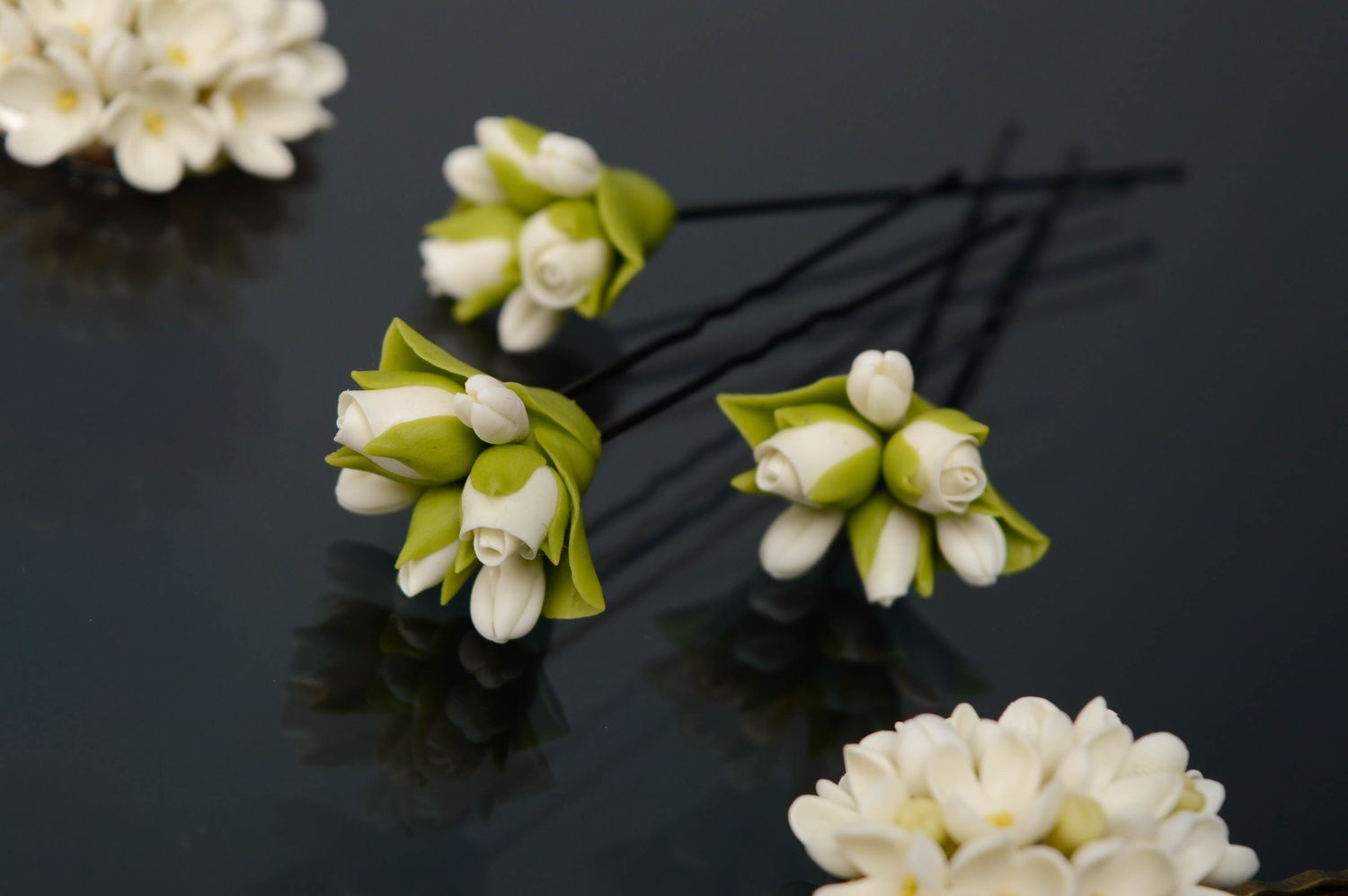 Épingles à cheveux en porcelaine froide fleurs blanches faites main originales photo 2