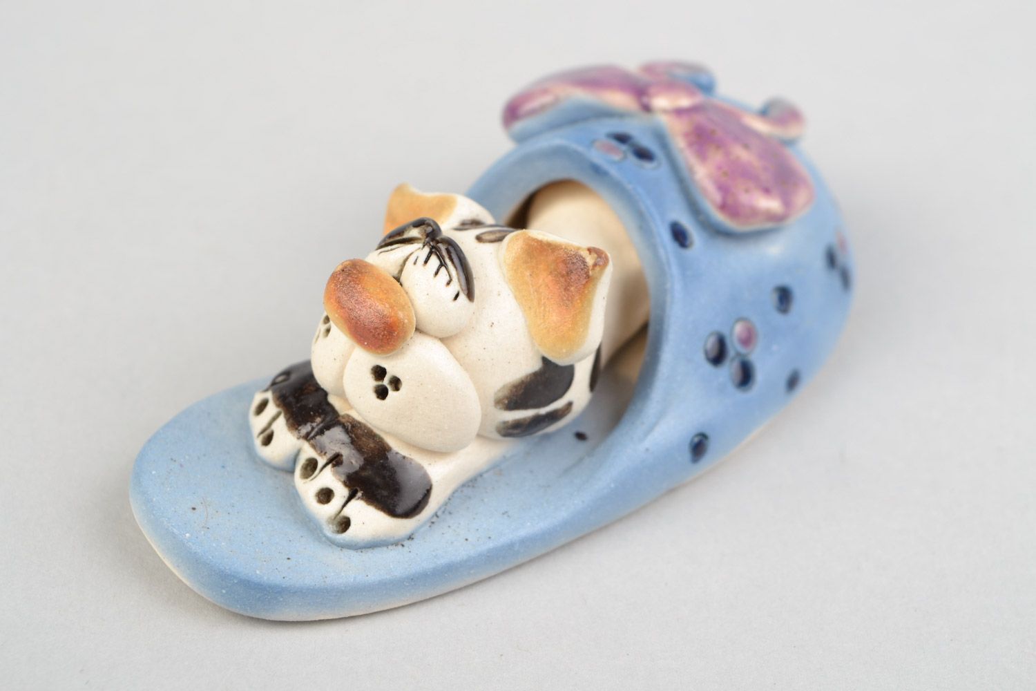 Small homemade ceramic figurine of kitten in owner's slipper painted with glaze photo 4