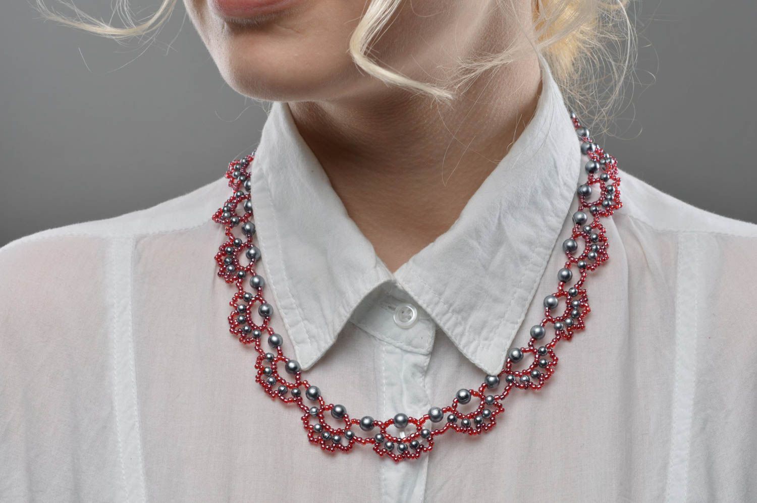 Ungewöhnliche schmuckvolle elegante Damen Halskette aus Glasperlen handmade foto 5