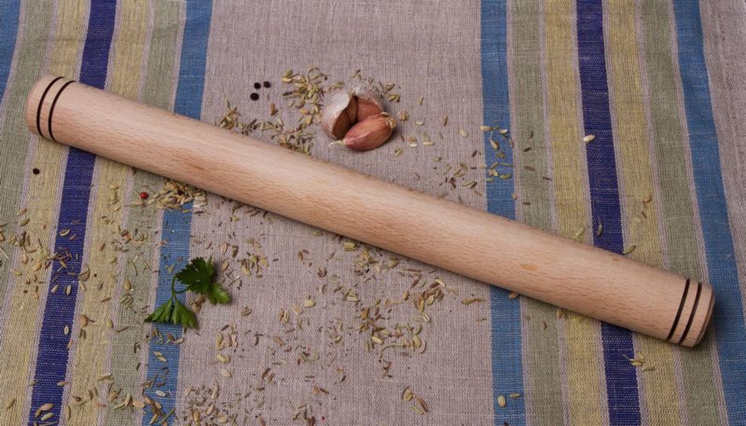 Wooden rolling pin for dough photo 1