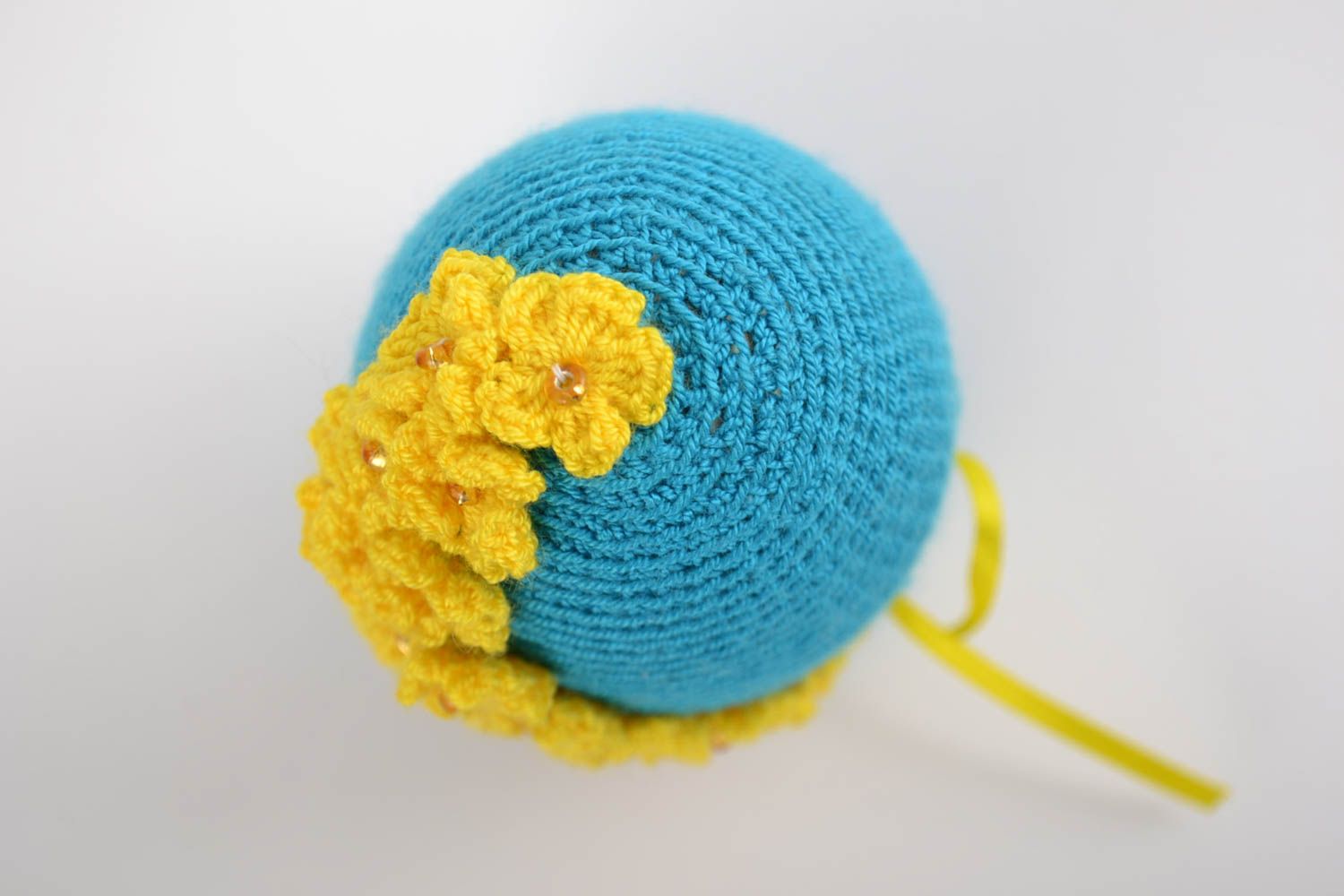 Handmade decorative macrame Easter egg on wooden basis blue with yellow flowers photo 5