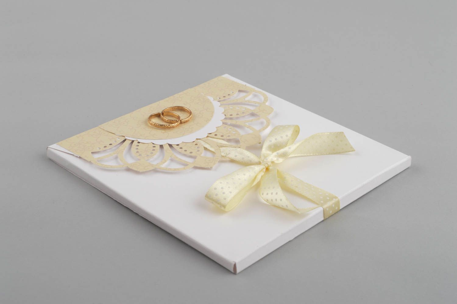 Handmade wedding envelope unusual beautiful disc wrapping designer envelope photo 3