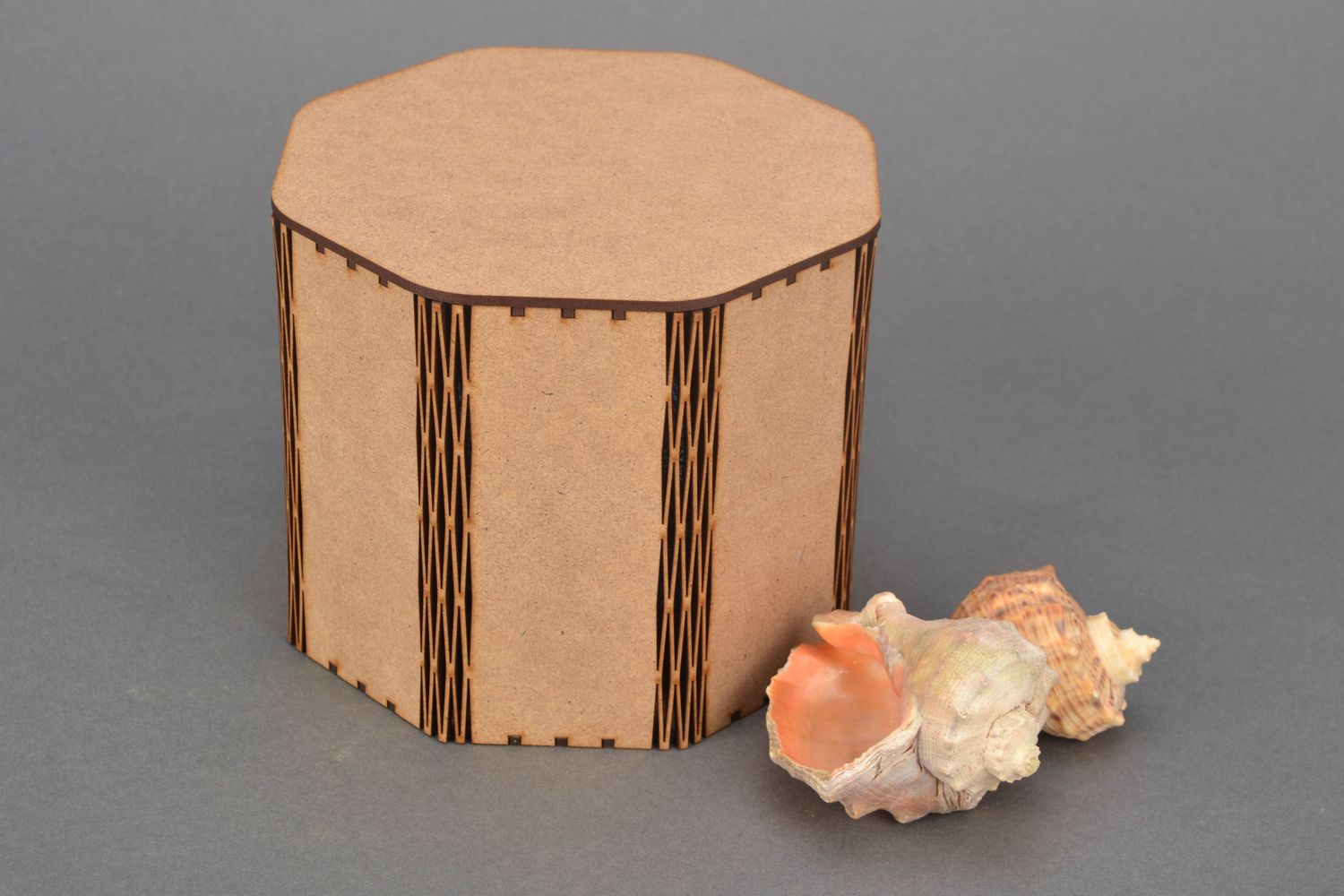 Boîte en bois brut à bijoux octogonale photo 3