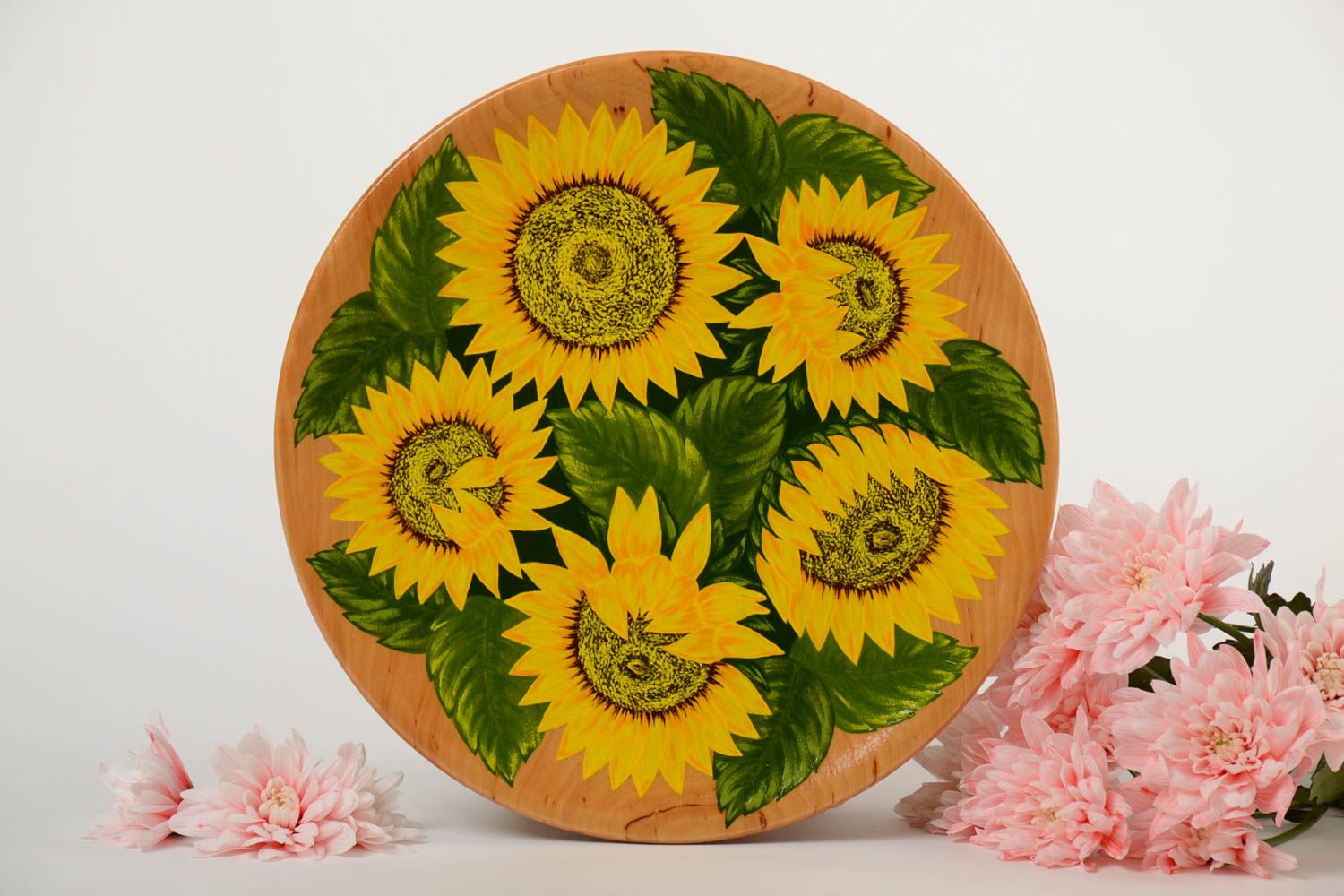 Декоративная тарелка из дерева с подсолнухами светлая расписная ручной работы фото 1