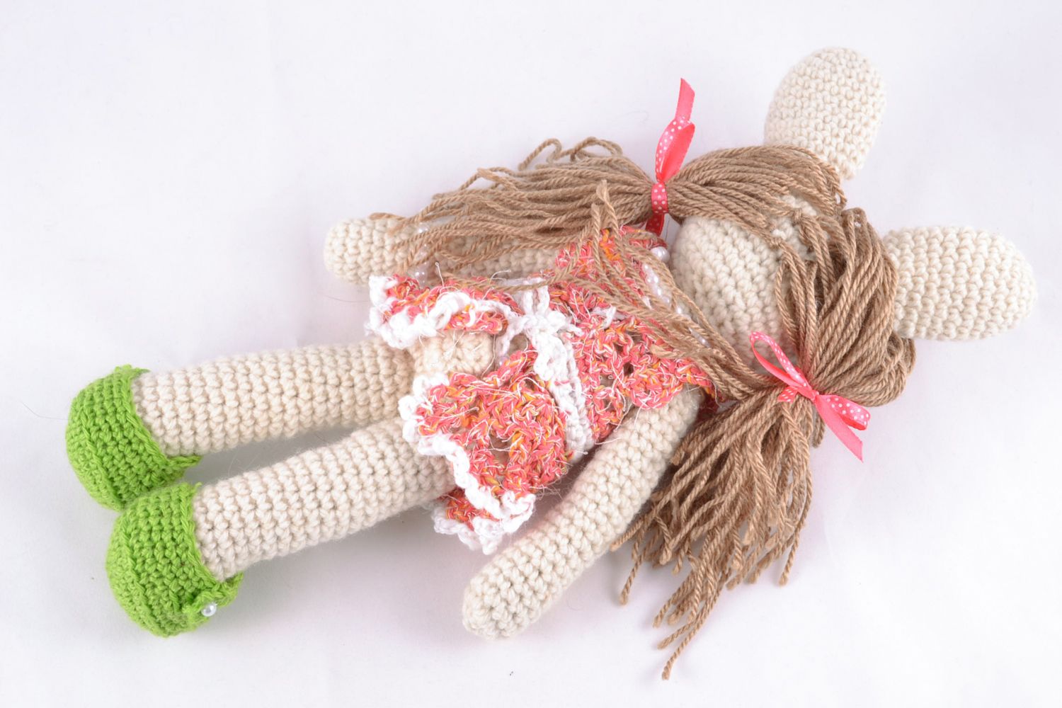 Poupée tricotée au crochet avec oreilles faite main petit cadeau pour enfant photo 4
