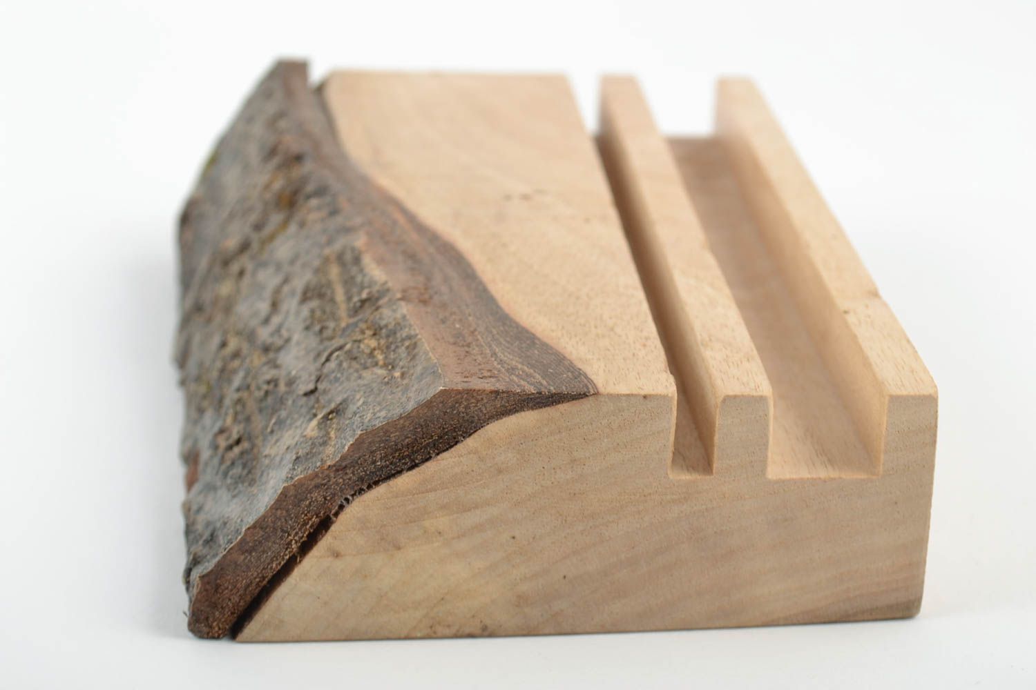 Support pour tablette original écologique fait main en bois naturel verni photo 2
