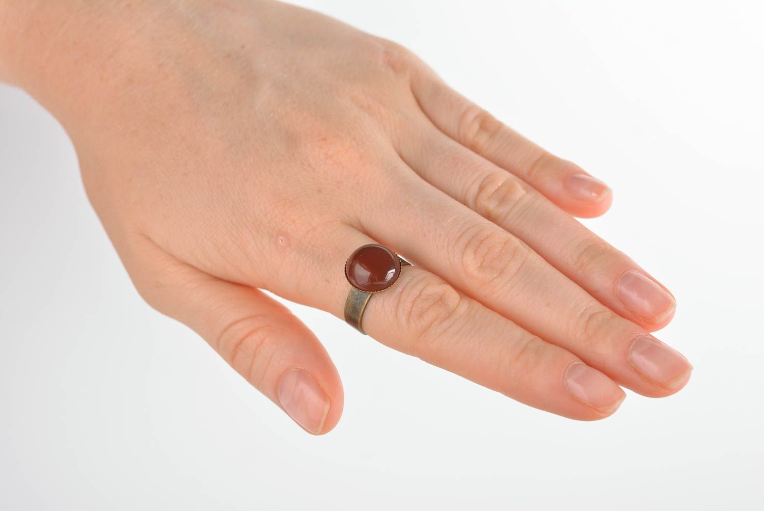 Украшение ручной работы красивое кольцо необычное кольцо круглое бордовое фото 3