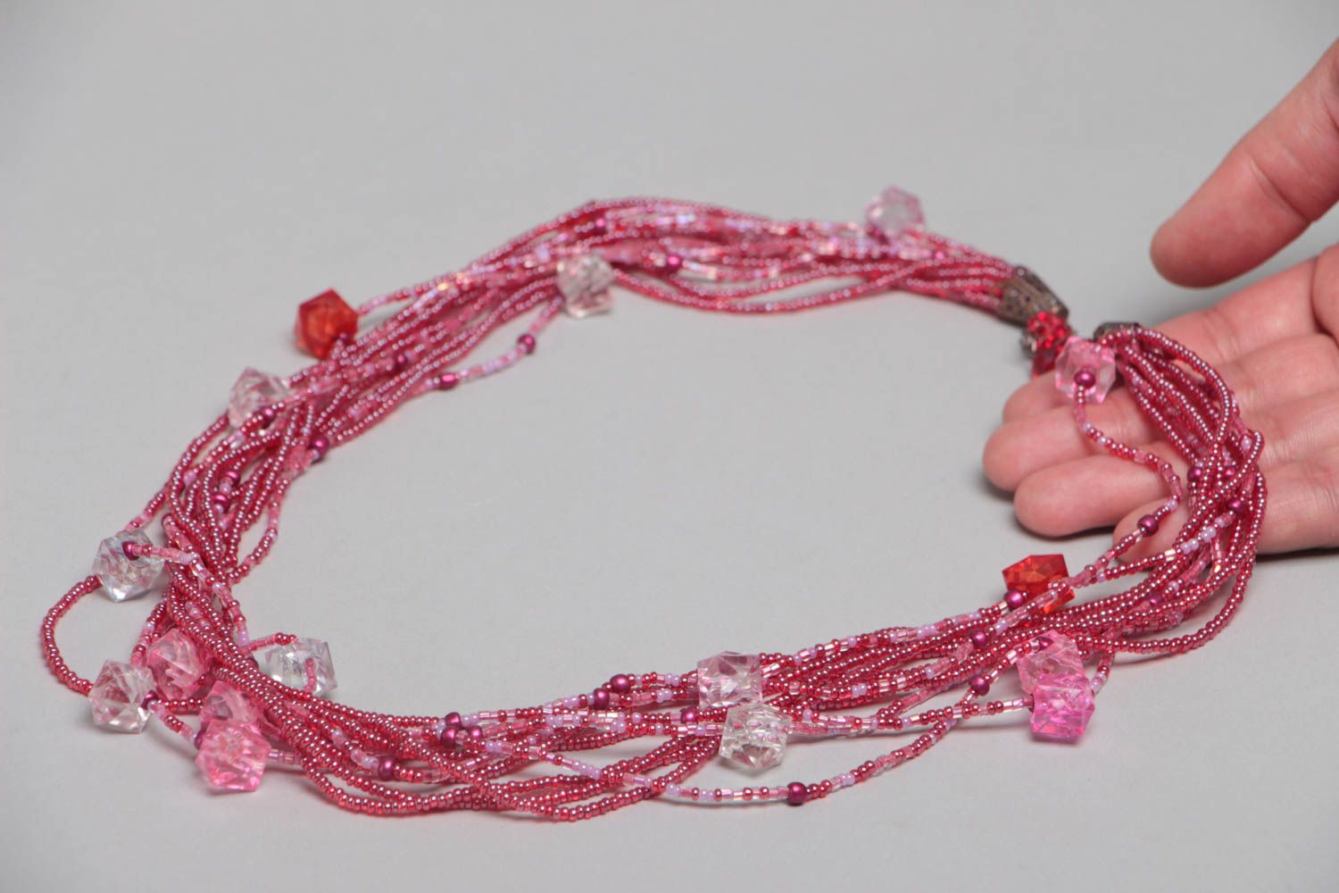Многорядное ожерелье из бисера розовое ручной работы с бусинами яркое хенд мейд фото 5