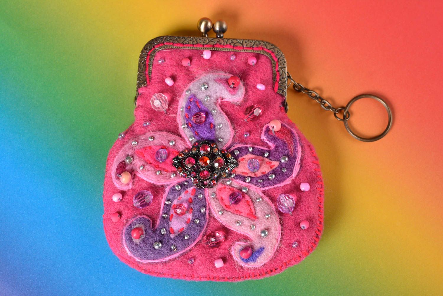 Porte-monnaie fait main original Accessoire en laine rose Cadeau femme photo 1